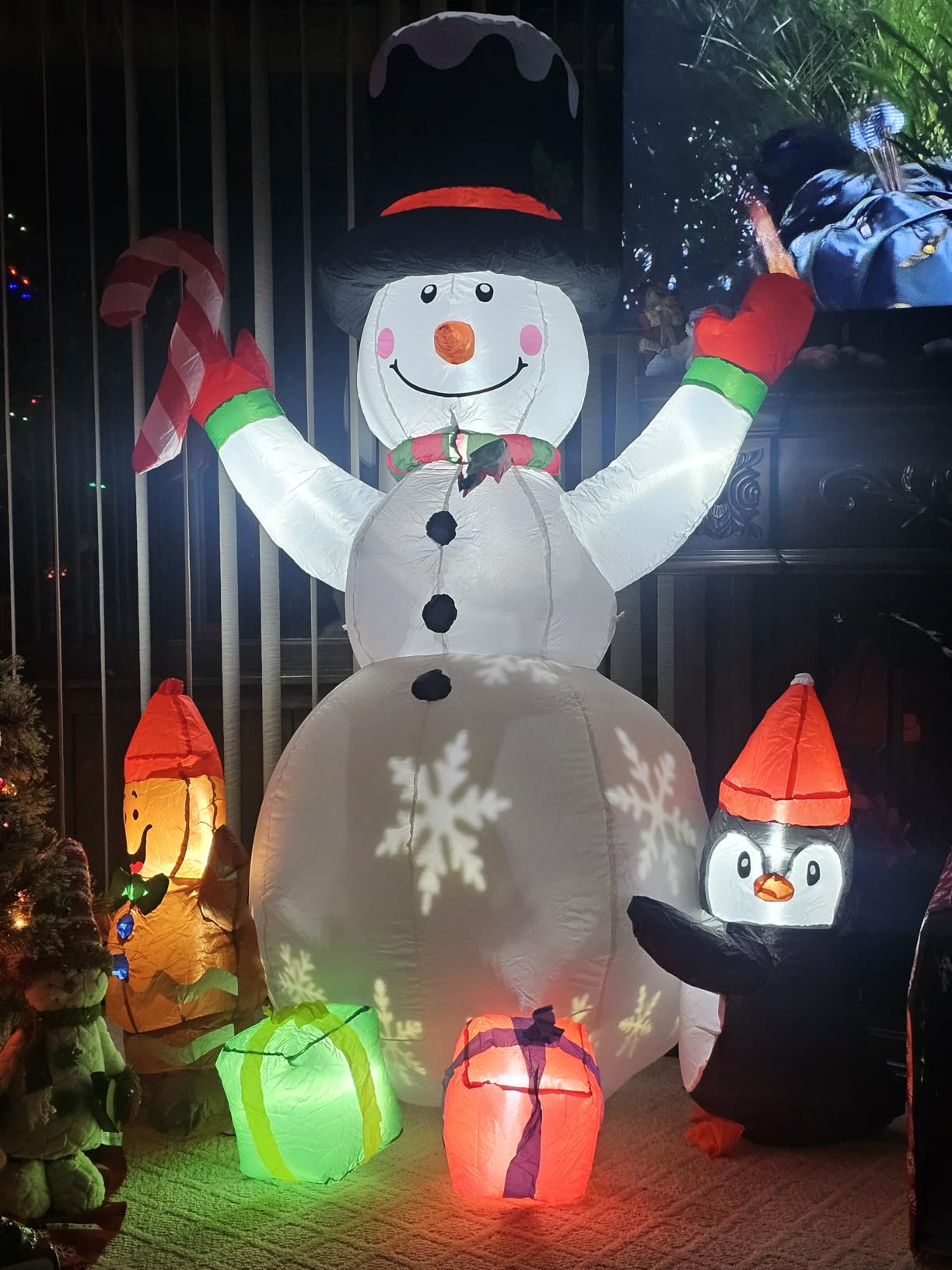 Christmas Decorations, Inflatable Snowman Christmas Yard Decoration - 6ft customer photo 2