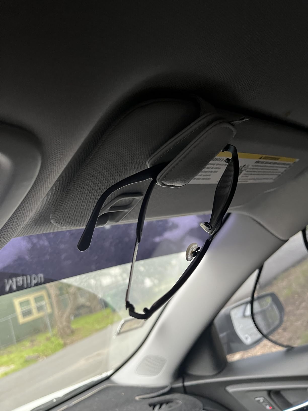 Yuoyar Magnetic Leather Sunglasses Holder for Car, 2 Packs (Black) customer photo 2