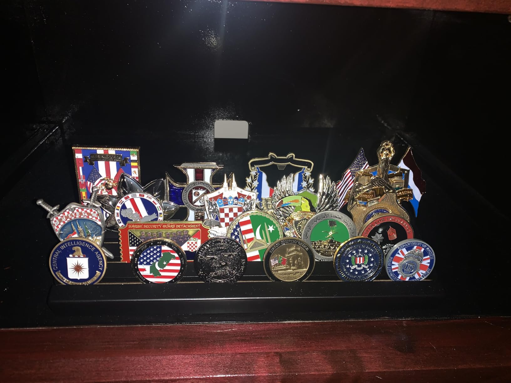 ASmileIndeep Military Coin Display Holder - Wooden Stand Holds 35 Coins, Rack for Desk, Collector's Case, Black Finish customer photo 2