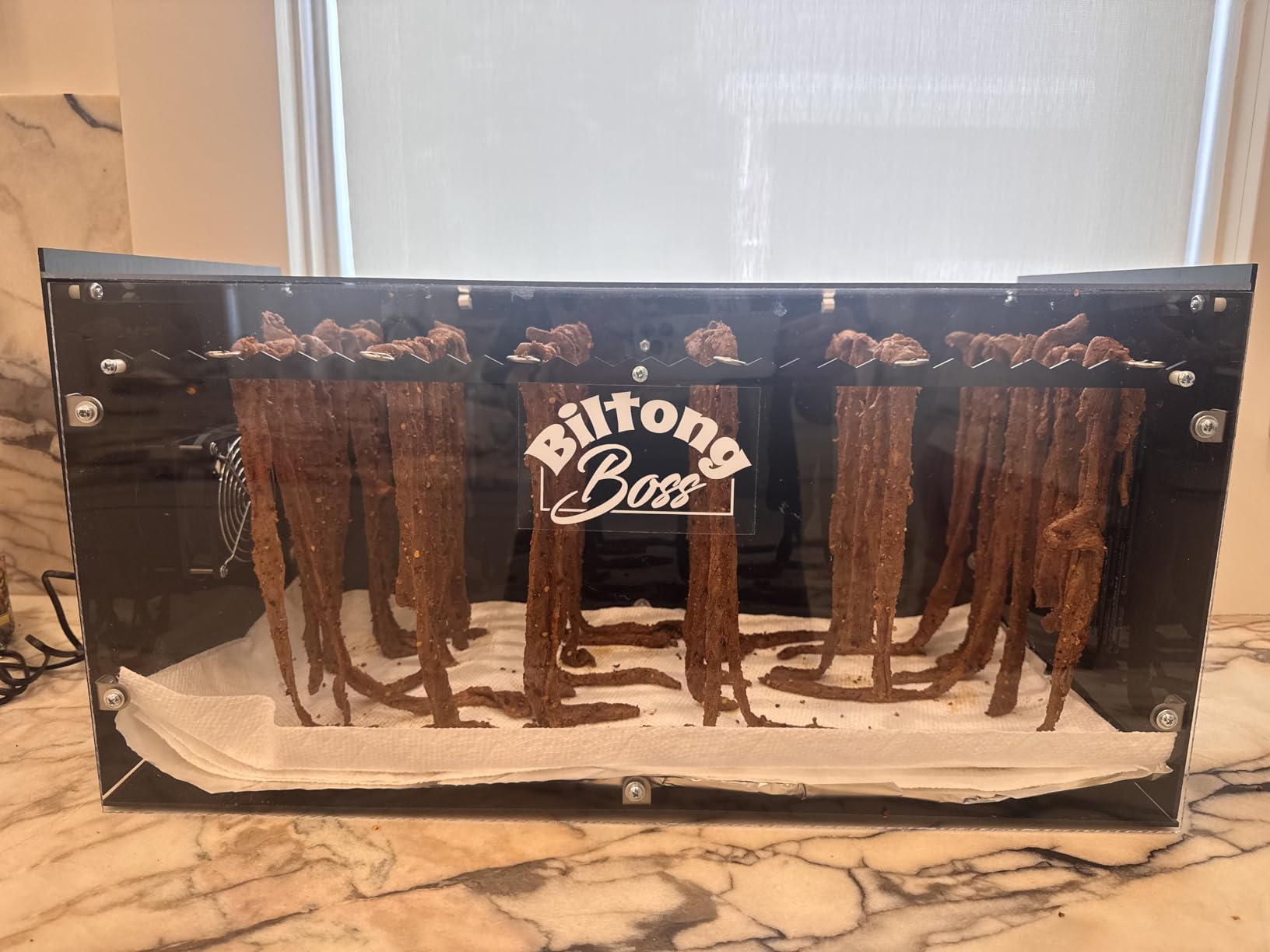 The Biltong Boss® Biltong Box - a Professional Biltong and Droëwors Drying Chamber with a Recipe Book, 25lb meat capacity, 2ft x 1ft x 1ft, Black & Clear, Kit customer photo 1