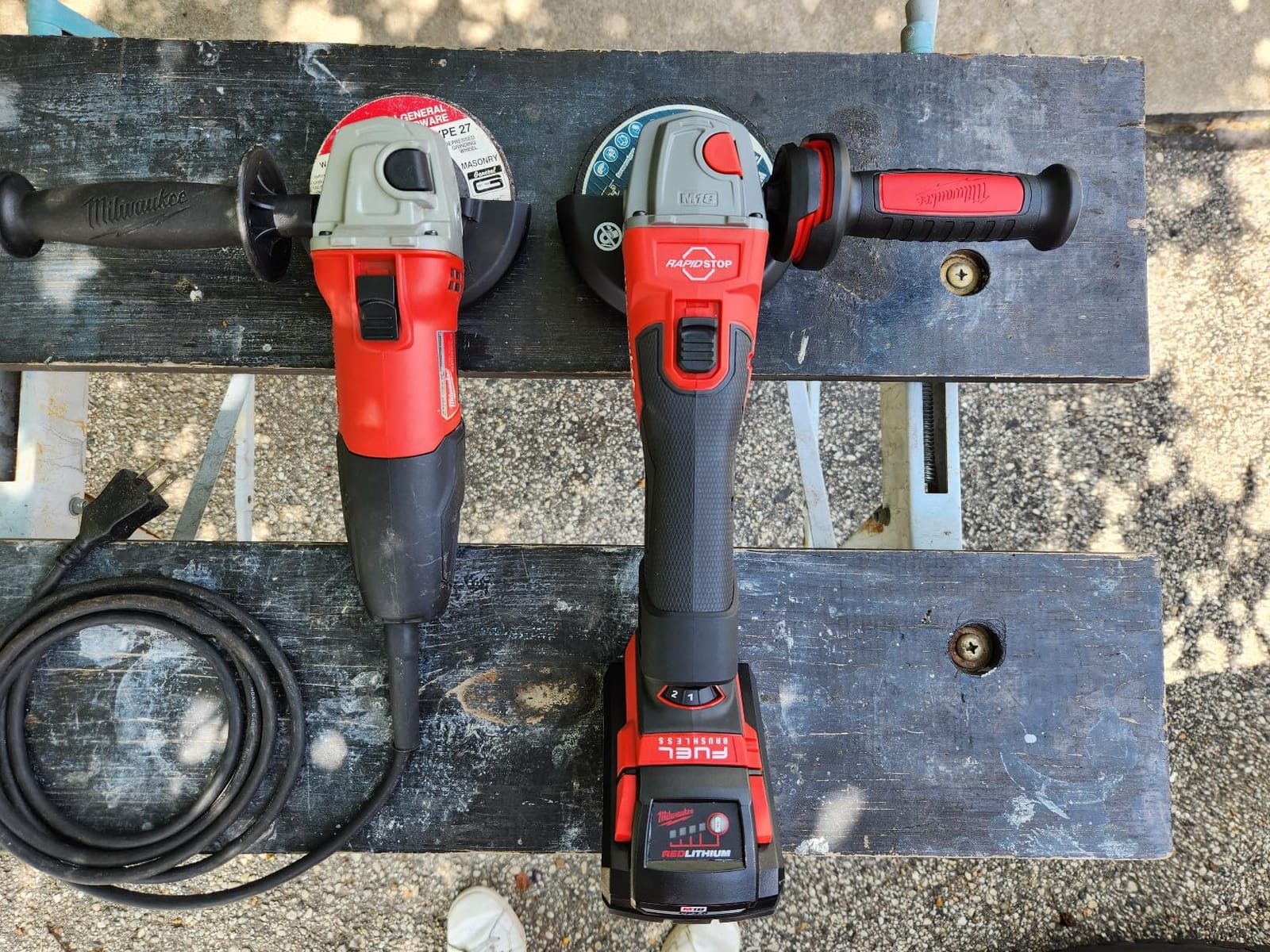 Milwaukee Electric - M18 Fuel. 4-1/2 / 5 Variable Speed Braking Grind customer photo 1