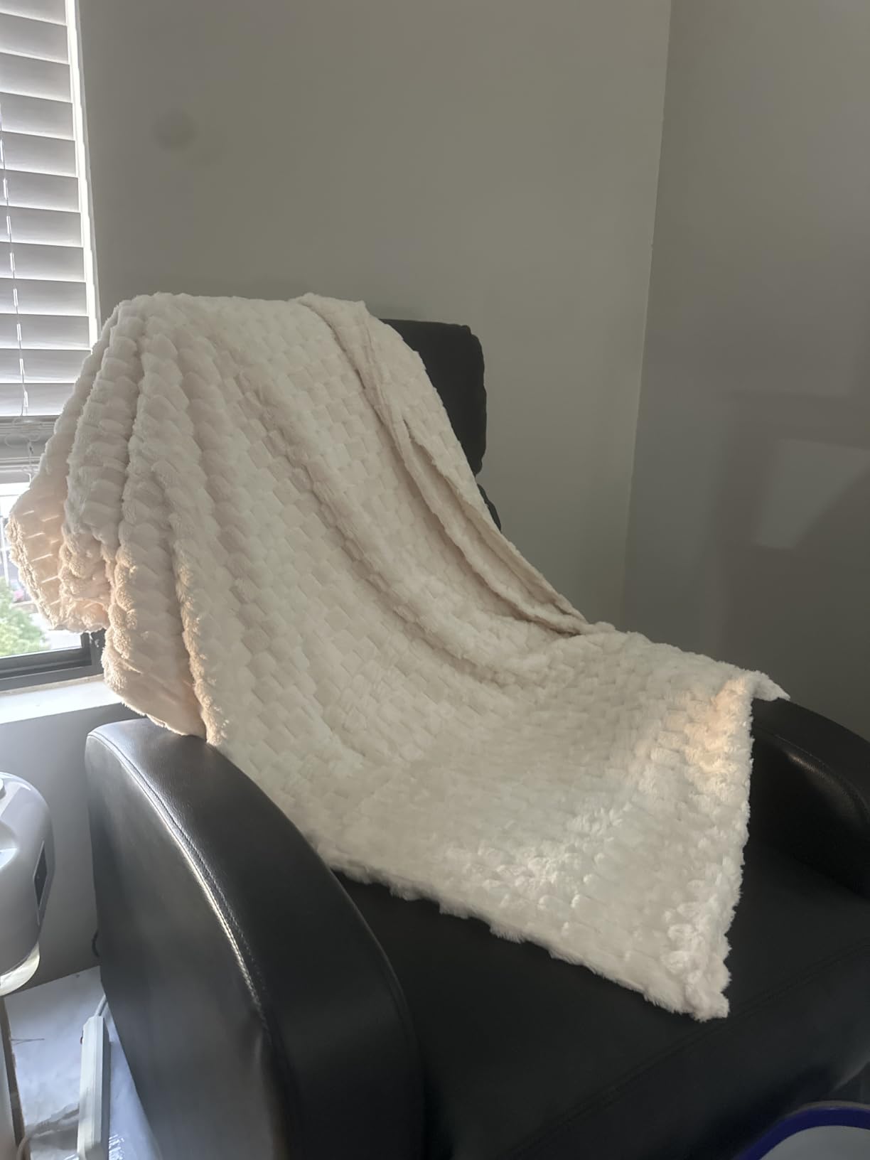 EXQ Home Turtle Shell Throw Blanket Beige for Couch Gentle Soft Fleece customer photo 2
