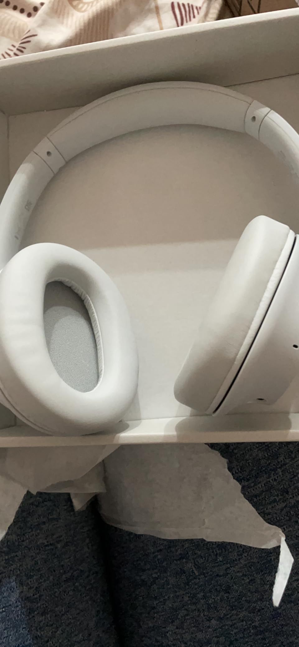 Sony WH-CH720NW Noise Canceling Wireless Bluetooth Headphones - Built-in Microphone - up to 35 Hours Battery Life and Quick Charge - Matte White customer photo 2