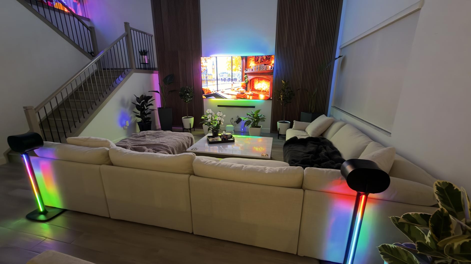 Sonos Era 300 Wireless Smart Speaker with Dolby Atmos - White customer photo 2