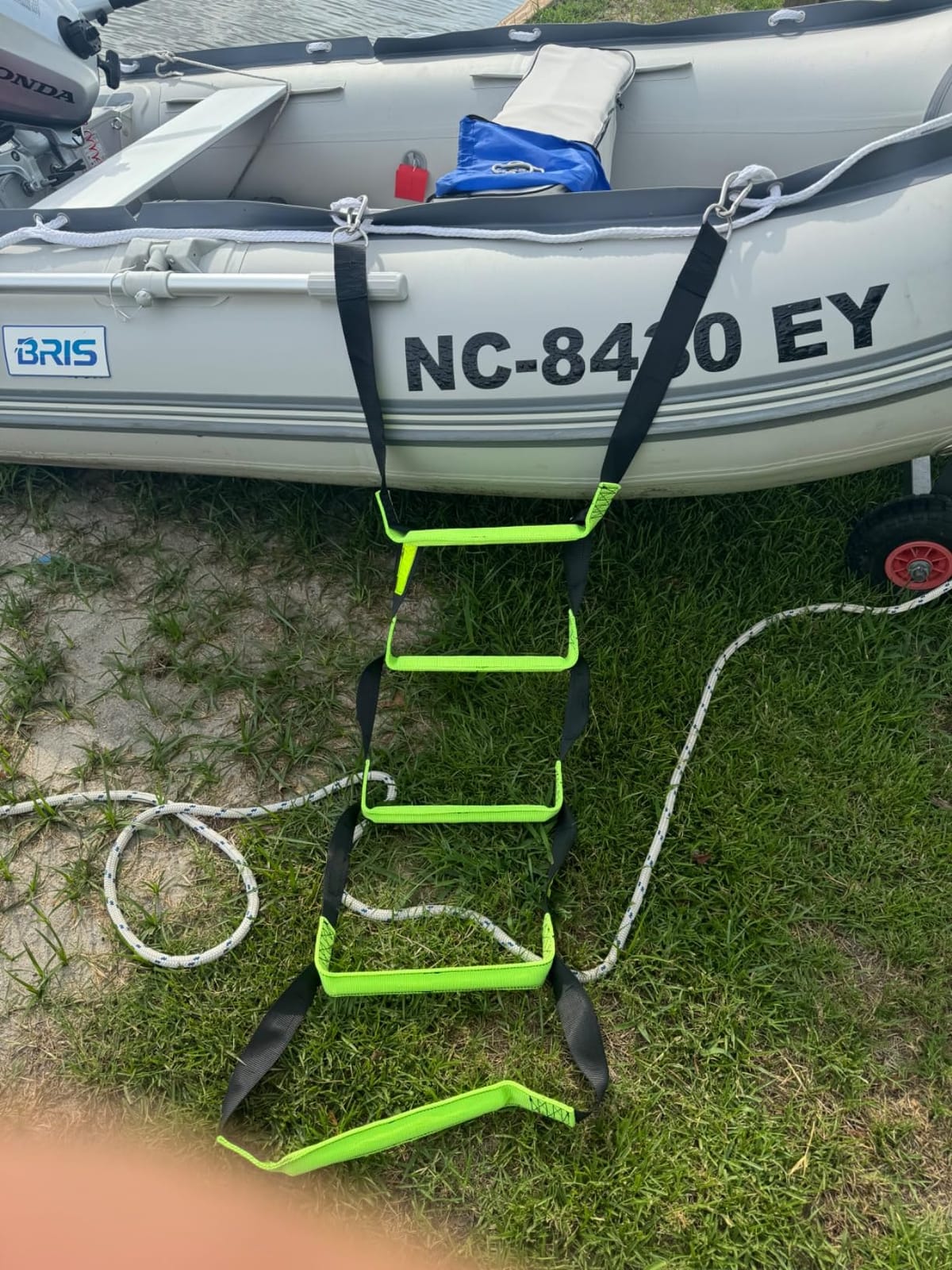 itayak 5 Step Boat Rope Ladder, Foldable Assist Boarding Outdoor Climbing Rope Ladder for Inflatable Boat, Pontoon Boat, Sailboat, Kayak, Motorboat, Canoeing customer photo 2