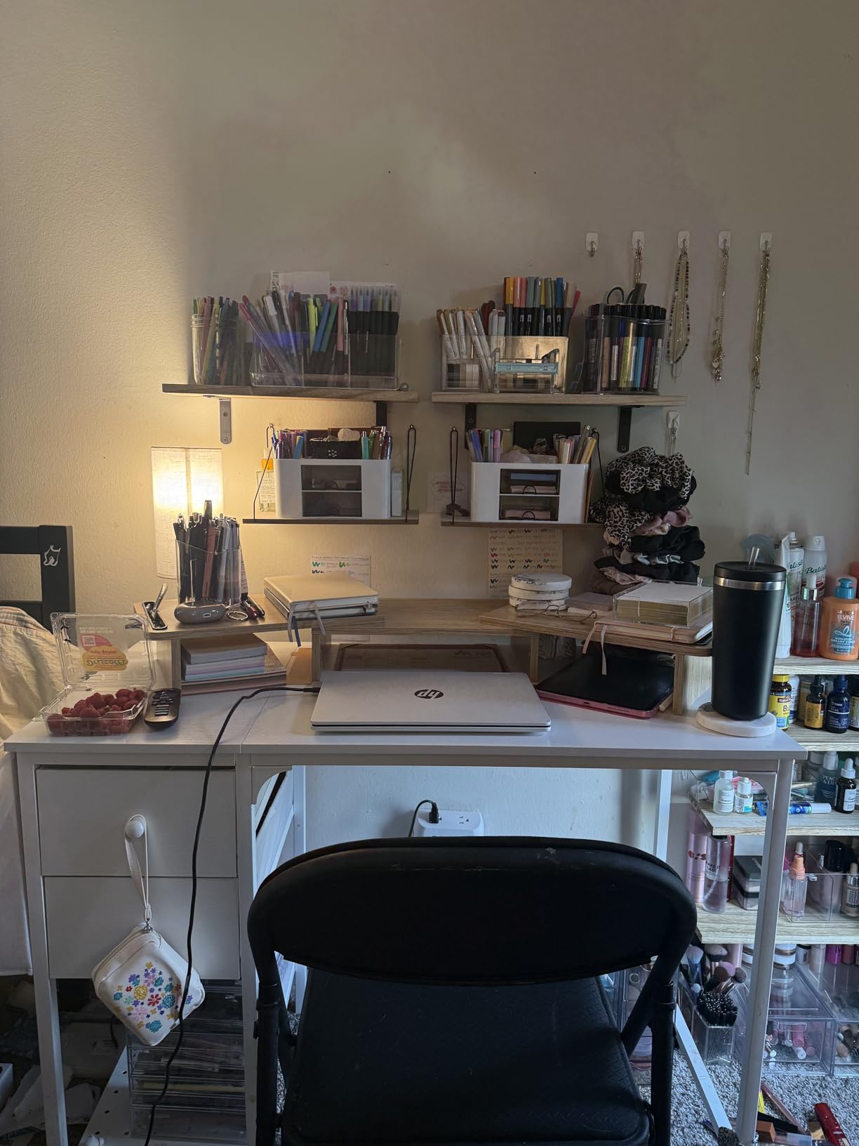 Lufeiya White Small Desk with Drawers - 40 Inch Computer Desk for Small Space Home Office, Modern Simple Study Writing Table PC Desks customer photo 1