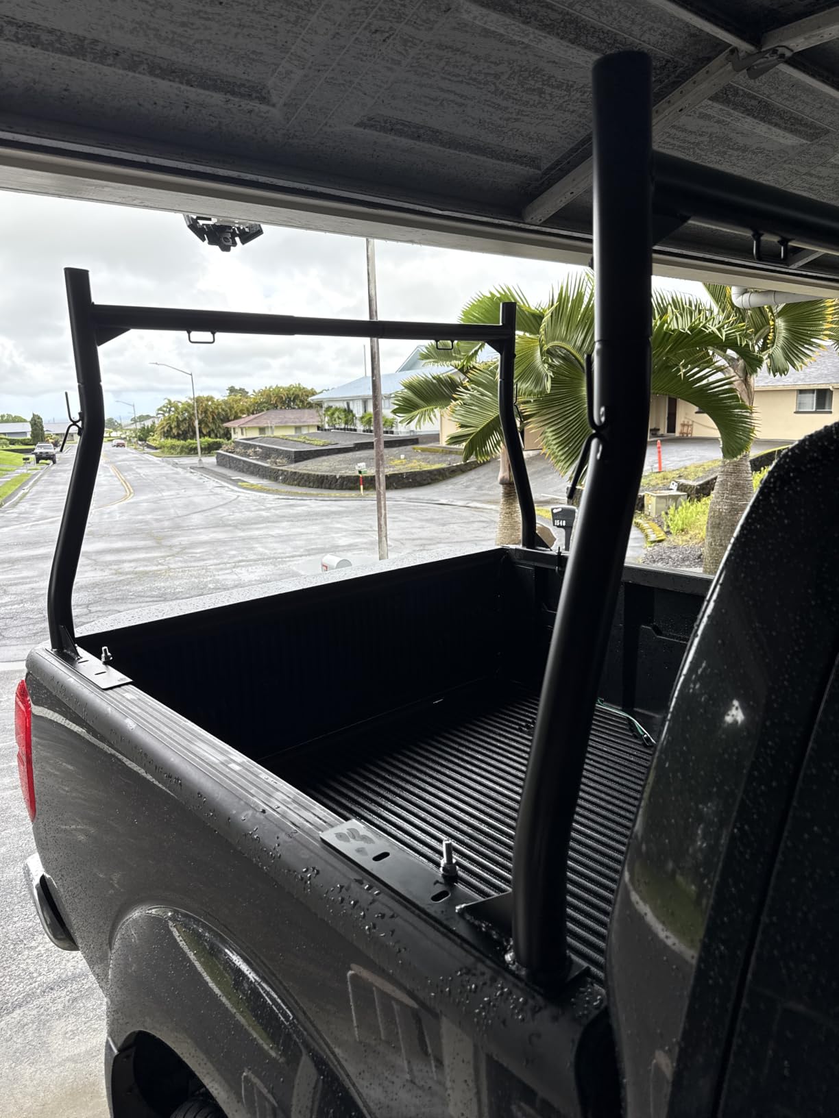 VEVOR Extendable Steel Truck Ladder Rack - 800 lbs Capacity, 46-71 inch, Non-Drilling for Kayak, Surfboard, Lumber, Ladder | 800 lbs Capacity, Steel, Non-Drilling J-bolts, Heavy Duty Truck Bed Rack, For Kayak, Surfboard, Lumber, Ladder customer photo 2