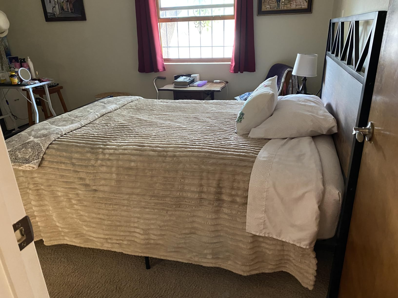 Bedsure Soft Cozy Queen Size Fleece Blanket for Bed Off White 90