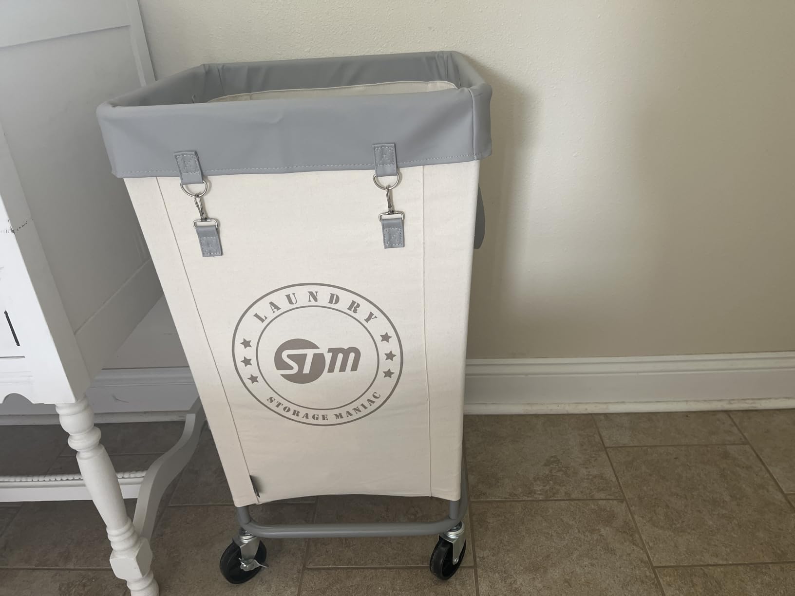 STORAGE MANIAC Commercial Laundry Hamper with Heavy Duty Steel Frame, 320 L Industrial Laundry Basket Cart with Wheels for Hotel, Home, Laundry Room, 31.7''L x 19.3''W x 30.91''H, Large Beige customer photo 2