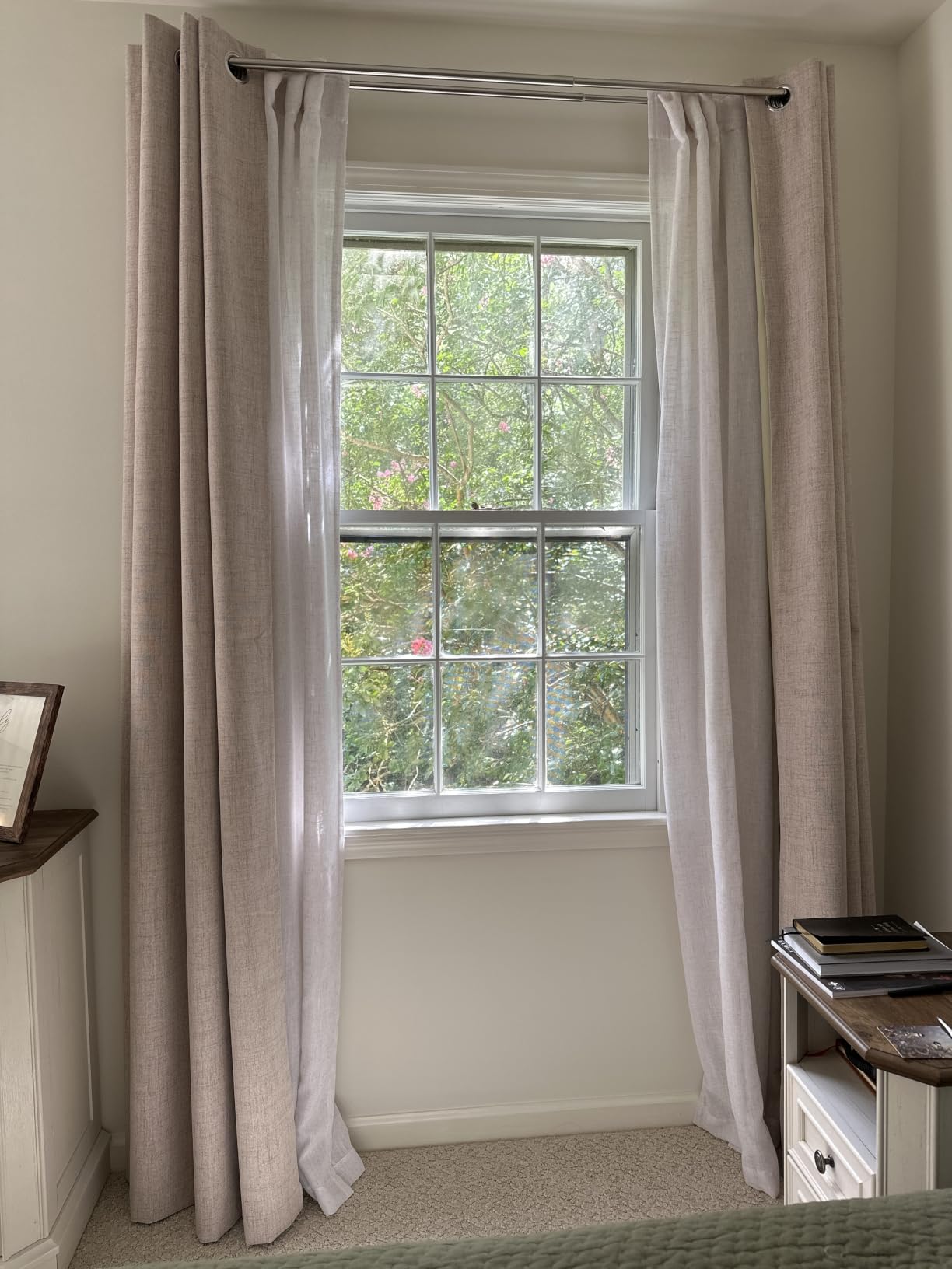 Umbra Twilight Double Curtain Rod, Wrap Around, 30 to 84 Inches, Black customer photo 2