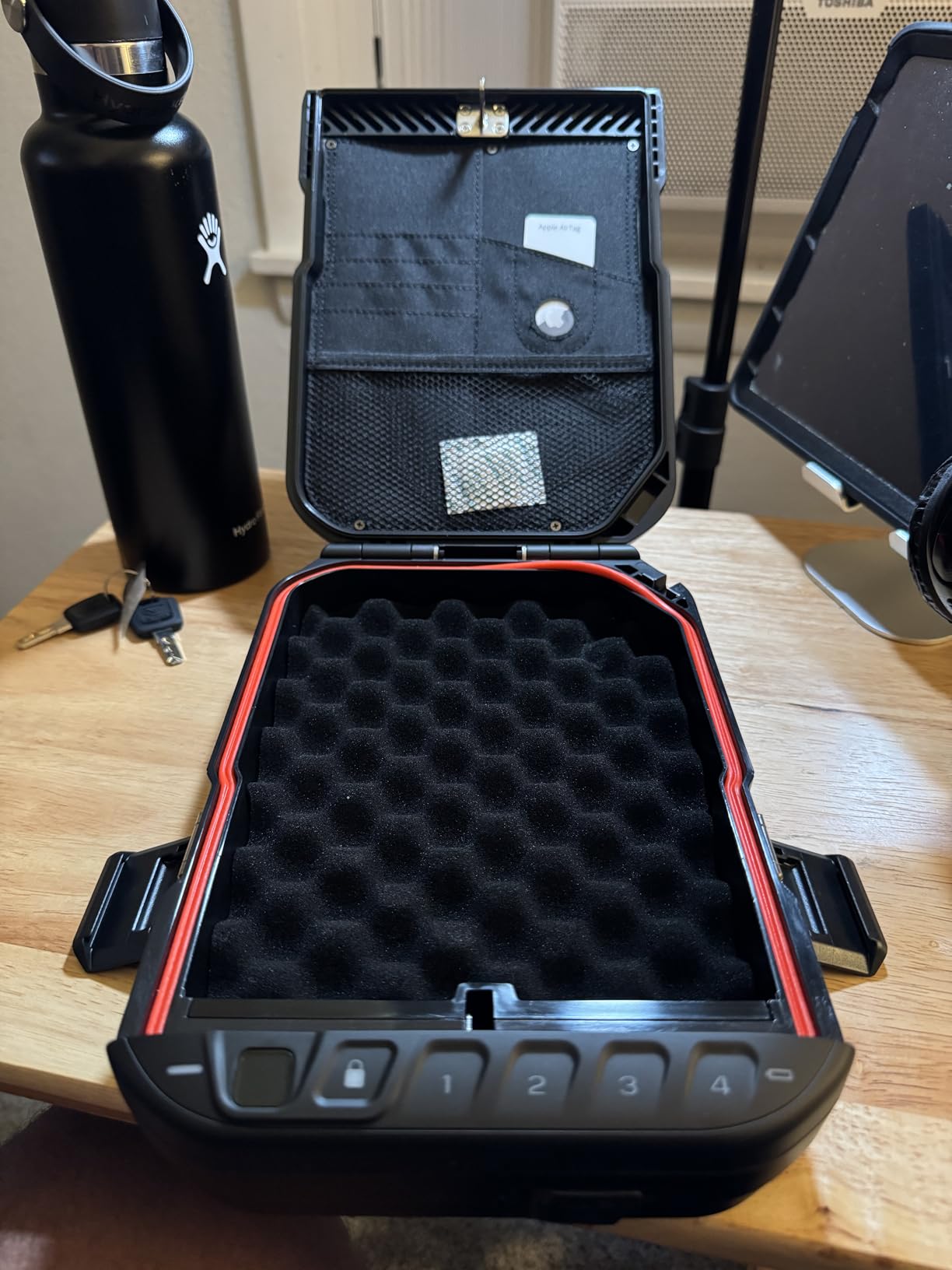 VAULTEK LifePod 10 Compact Lockable Weatherproof Case with Built-in Lock, Steel Security Cable, & TSA Handgun Case or Car Safe, Portable Travel Pistol Safe/Covert Black/Biometric customer photo 1