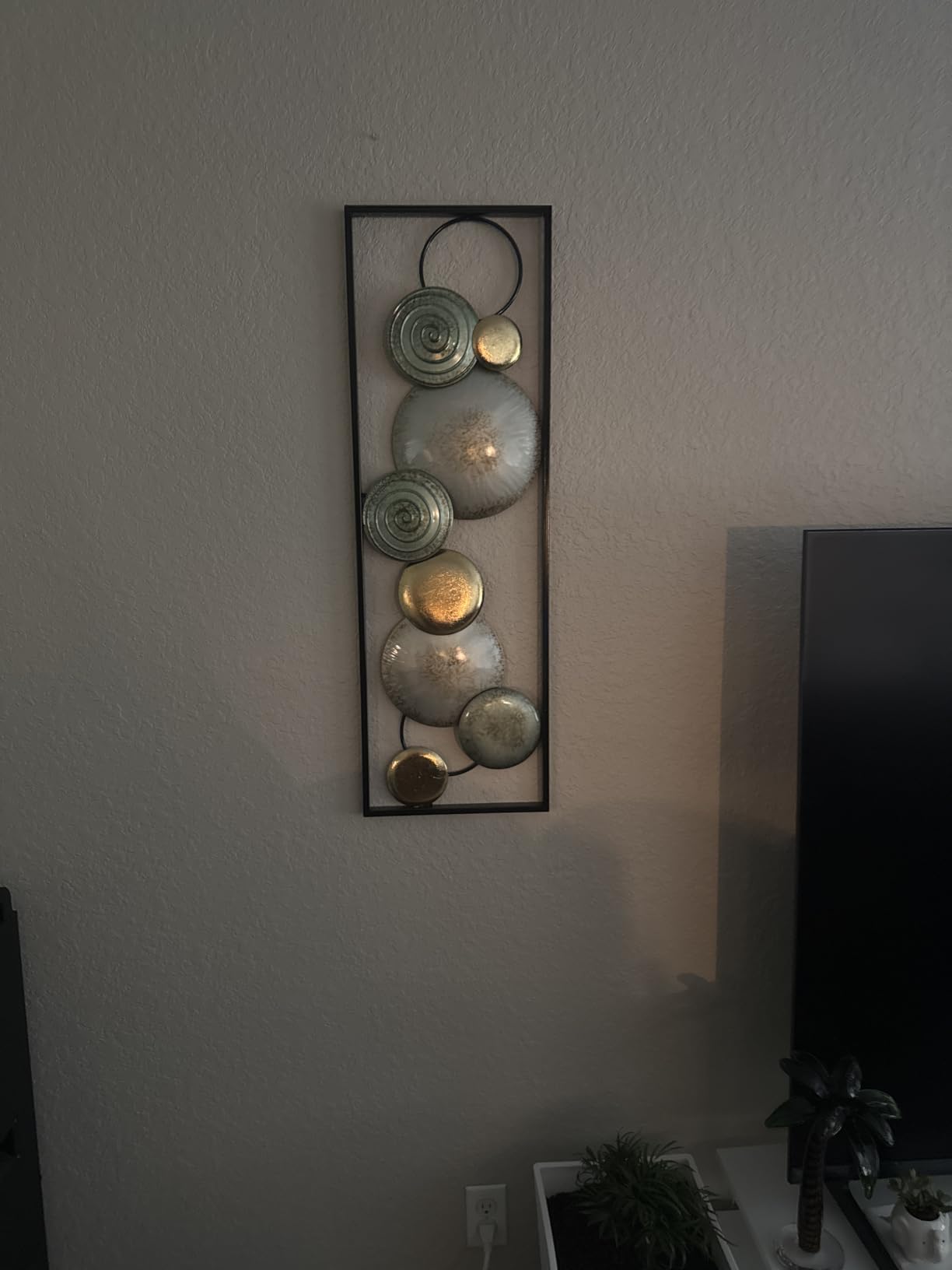 LuxenHome Metal Wall Art, 2 Pieces Abstract Wall Décor Brown, 36