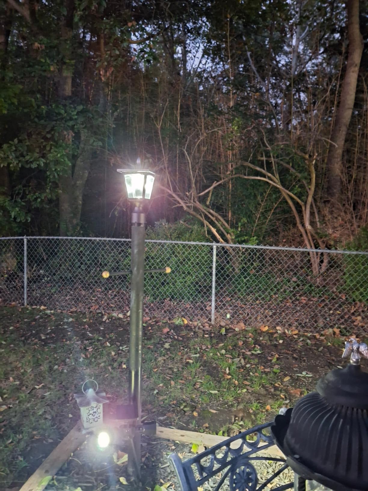 Solar Post Lights, 6000K Dusk to Dawn Solar Lamp Post Light with Pier Mount Base, Solar Post Lights Outdoor Waterproof for Garden Yard Landscape Pole Pillar, Outside Decorative Lamp(Cool White) customer photo 1