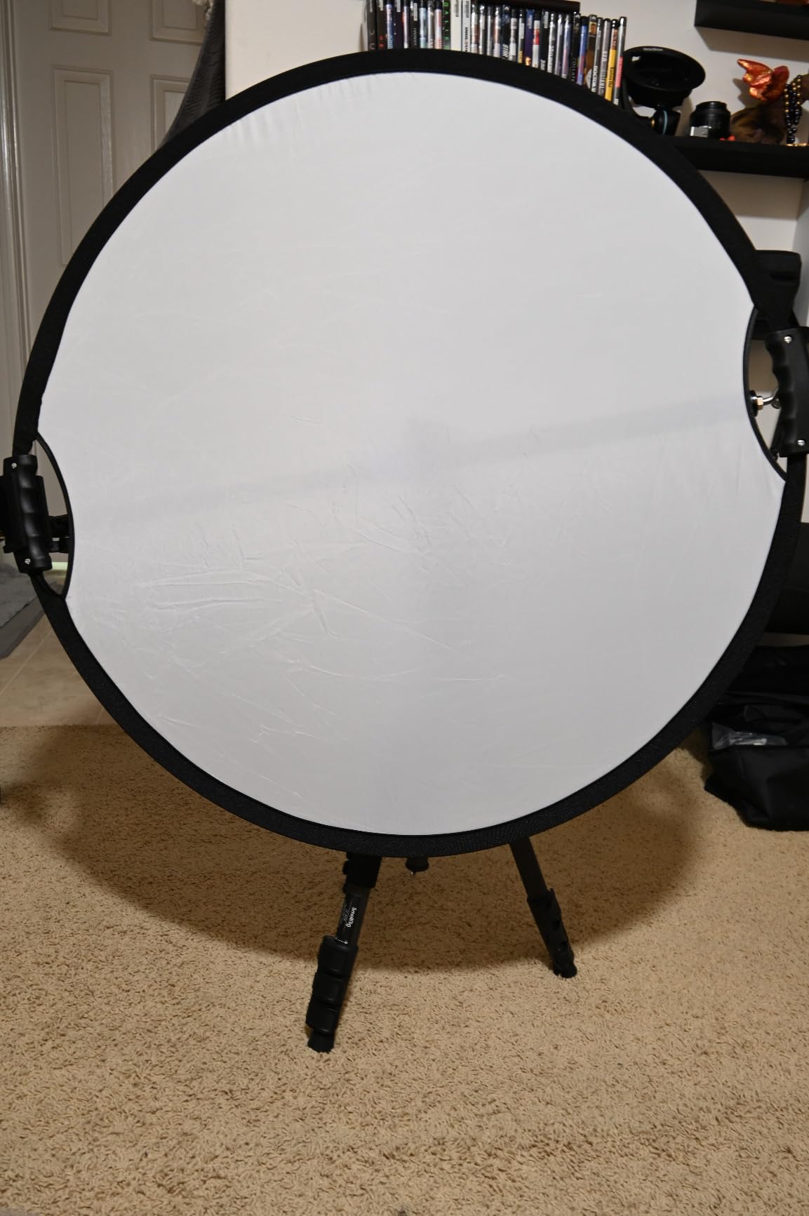 WELLMAKING 32'' Reflector Photography with tilt Adapter for Studio Outdoor customer photo 1