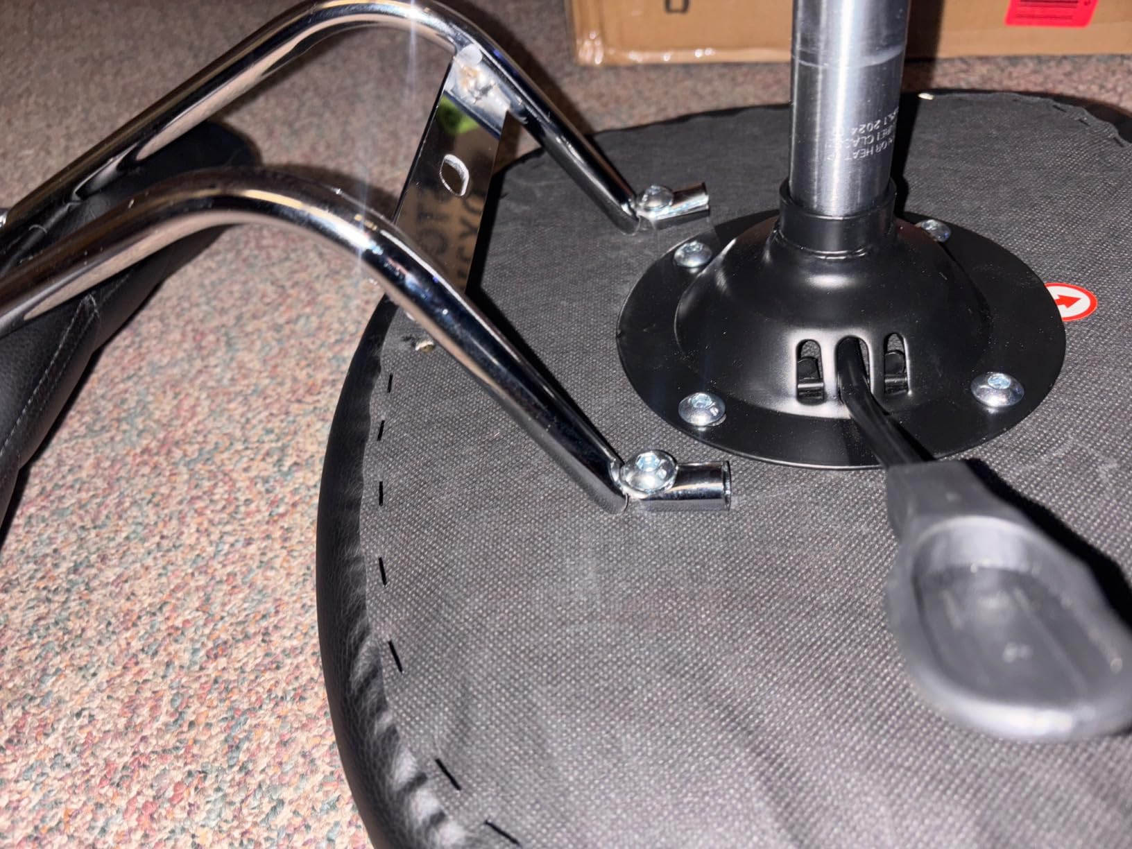 BFTOU Black Square Swivel Stool with Wheel for Work SPA Shop Massage Height-Adjustable and Cost-Effective Rolling Stool Chair with Back customer photo 1