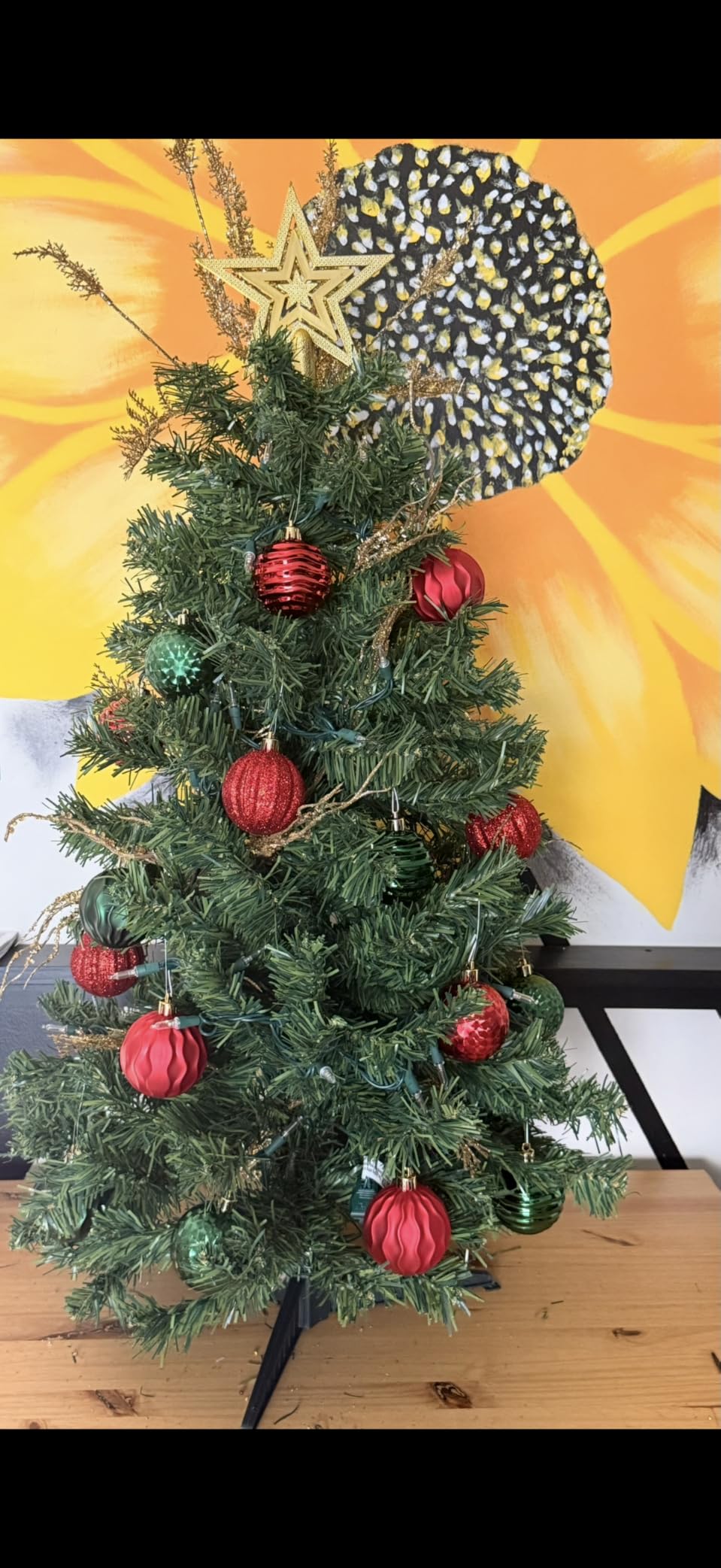 DUUDO 3FT Premium Hinged Artificial Holiday Small Mini Christmas Tree for Tabletop,Home, Office, Indoor and Outdoor Holiday Decoration,Easy Assembly Metal Hinges & Foldable Base customer photo 1