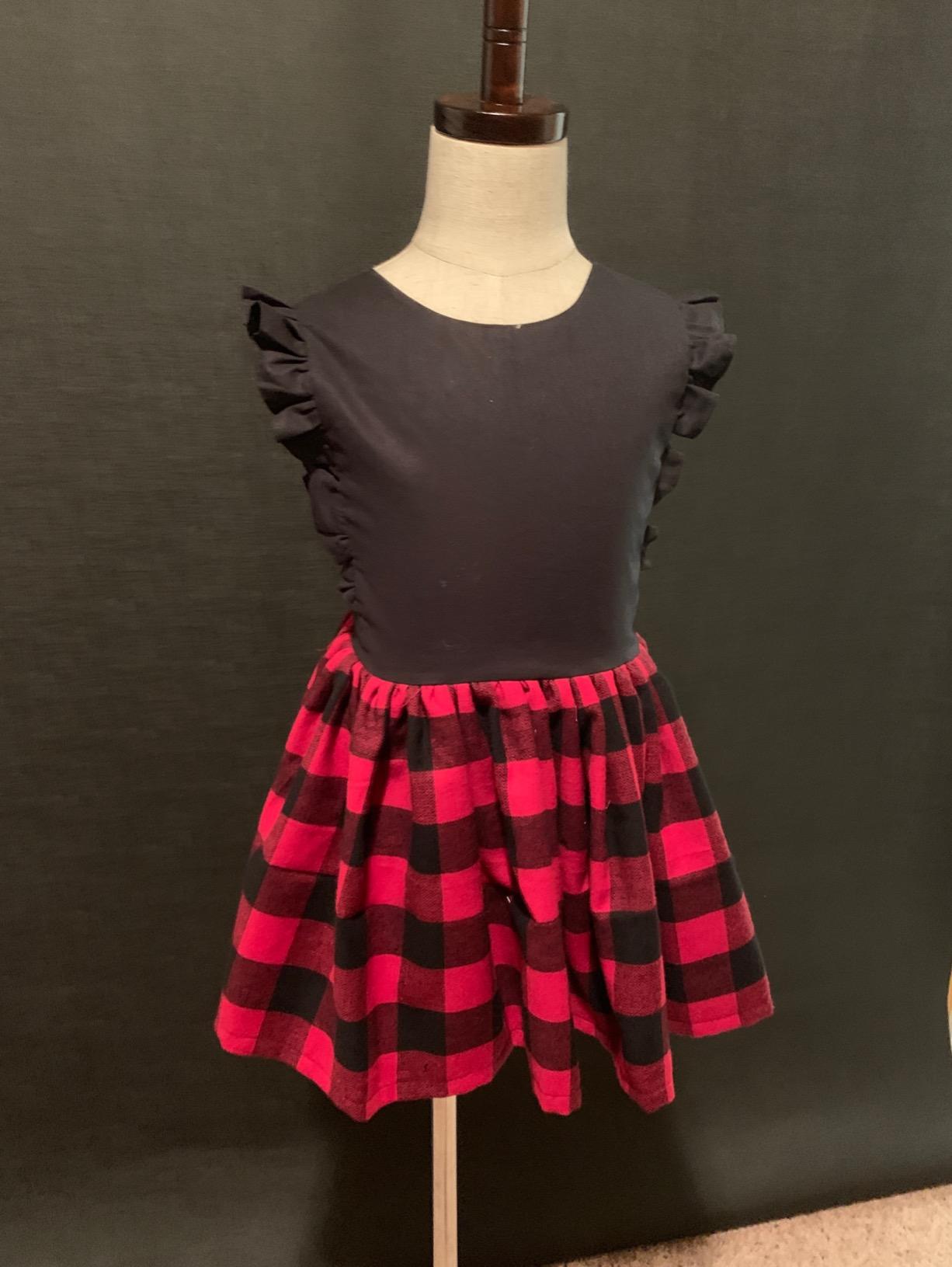 Bonnlo Upgraded Kid Dress Form, 10-12 Years Old Child Mannequin Torse Body with Adjustable Solid Wood Stand for Dress Jewelry Display (10-12 Years Old) customer photo 1