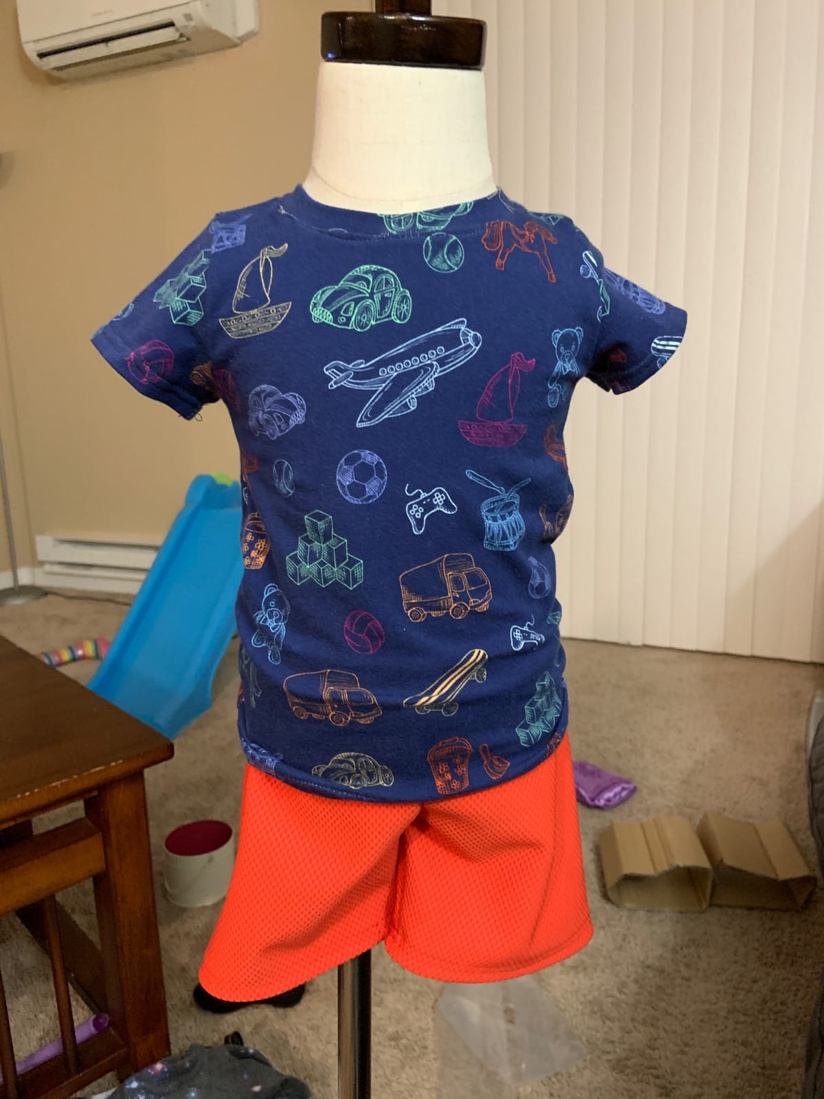 Bonnlo Upgraded Kid Dress Form, 10-12 Years Old Child Mannequin Torse Body with Adjustable Solid Wood Stand for Dress Jewelry Display (10-12 Years Old) customer photo 2
