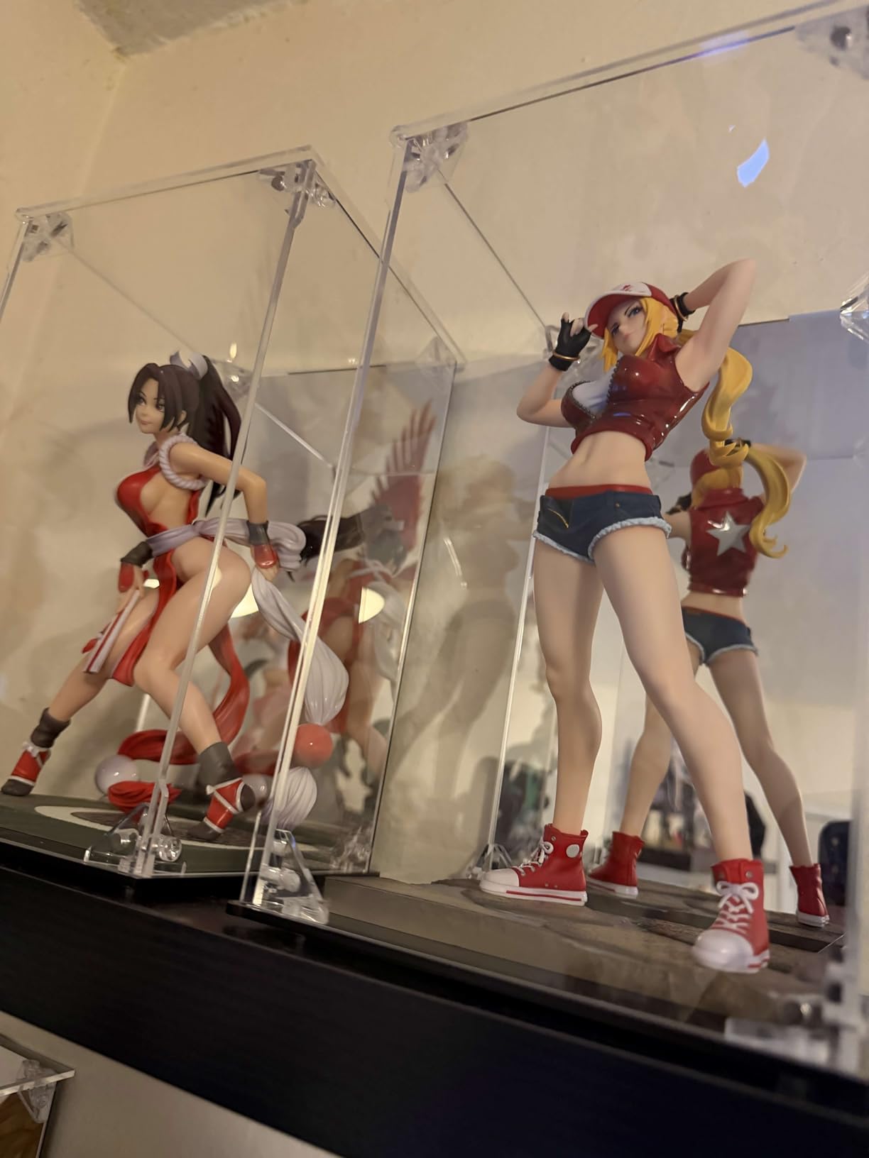 Acrylic Display Case Clear Action Figure Display Case with Mirrored Back, Dustproof Protection Display Box Alternative Glass Case for Collectibles Figures Models Doll Toys (6x6x10 inch; 15x15x25 cm) customer photo 1