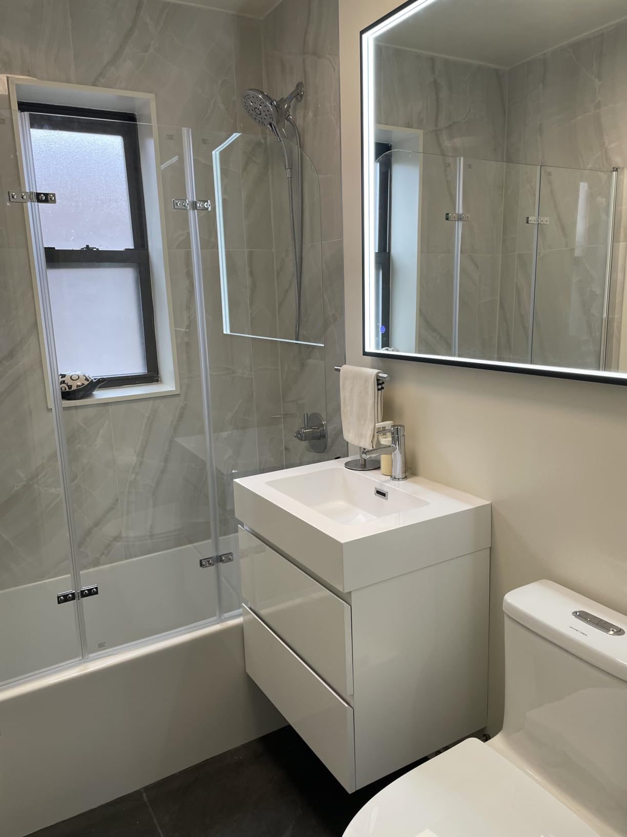 Alice 30Inch Modern Bathroom Vanity (White Glossy, Rectangular) with Sink and Overflow, Floating Wall Mounted Storage Cabinet, One-Piece Basin, E1 Environmental Protection Board customer photo 1