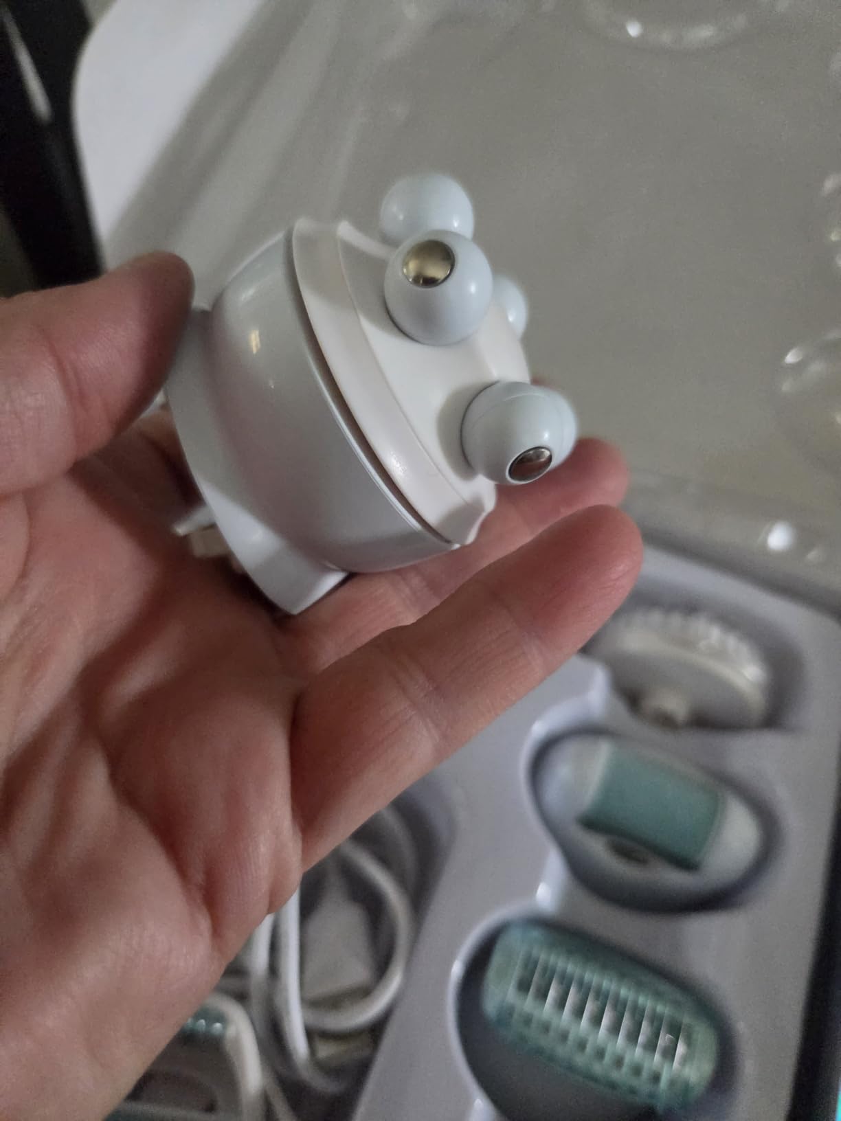 Epilator for Women, 6 in 1 Hair Removal Epilator, Shaver, Face Razor, Facial Brush, Face Massage and Body Exfoliator,IPX7 Waterproof Rechargeable Hair Removal for Women, 2 Speeds customer photo 2