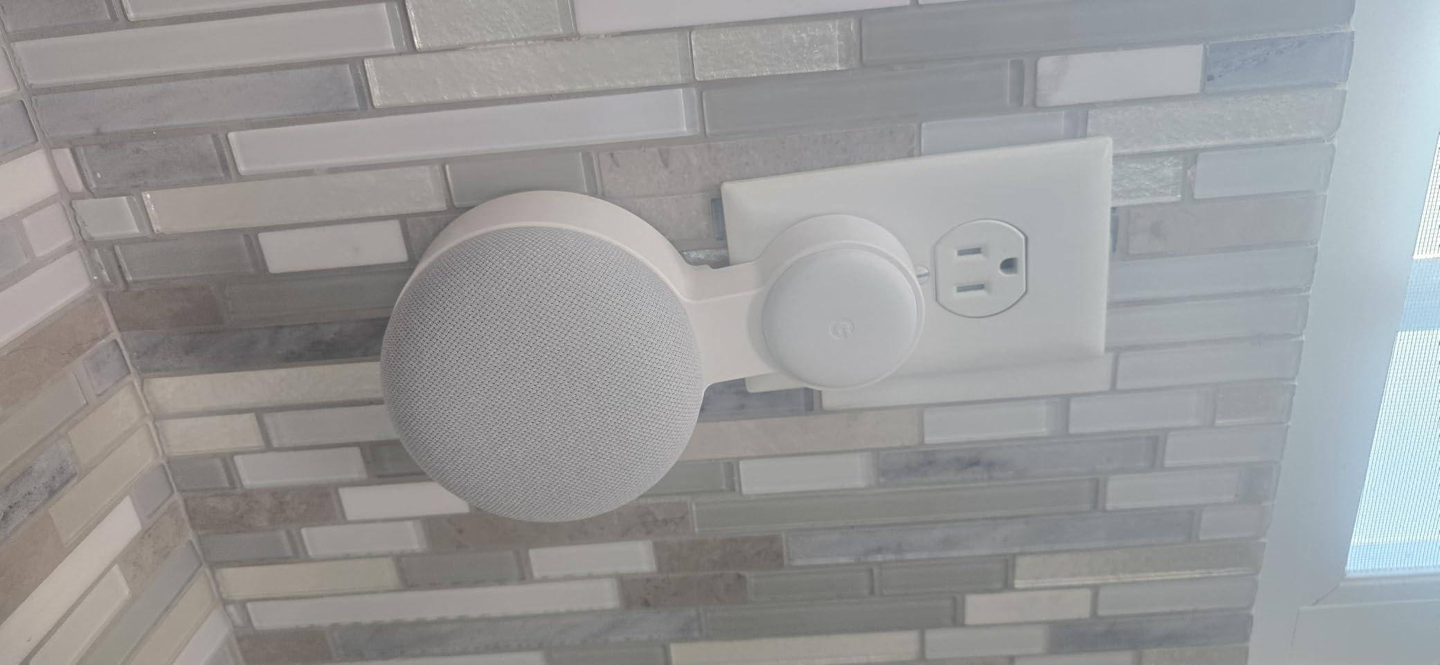 Google Nest Mini 2nd Gen - Bluetooth Speaker with English and Muliti Language Compatibility for Use Anywhere (Light Gray) customer photo 1