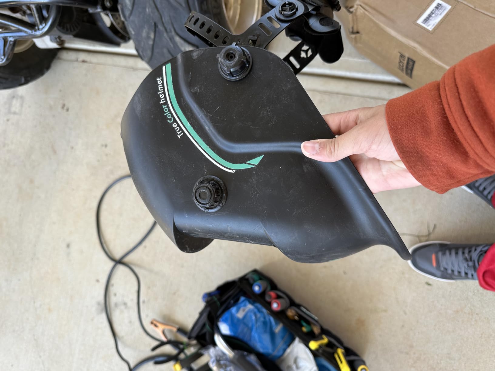 Auto-Darkening Welding Helmet, True Color, Shade 4/9-13 customer photo 1