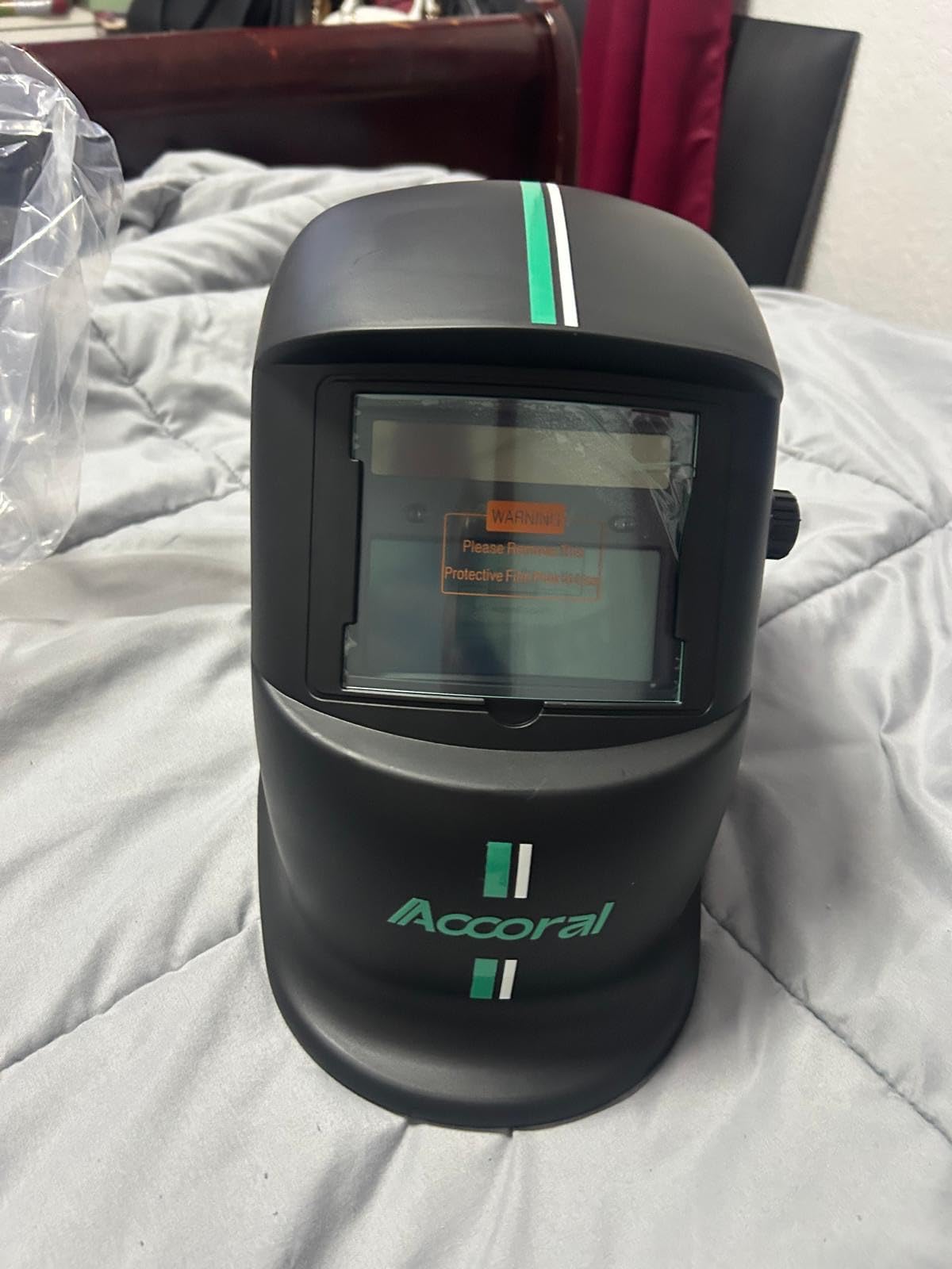 Auto-Darkening Welding Helmet, True Color, Shade 4/9-13 customer photo 2
