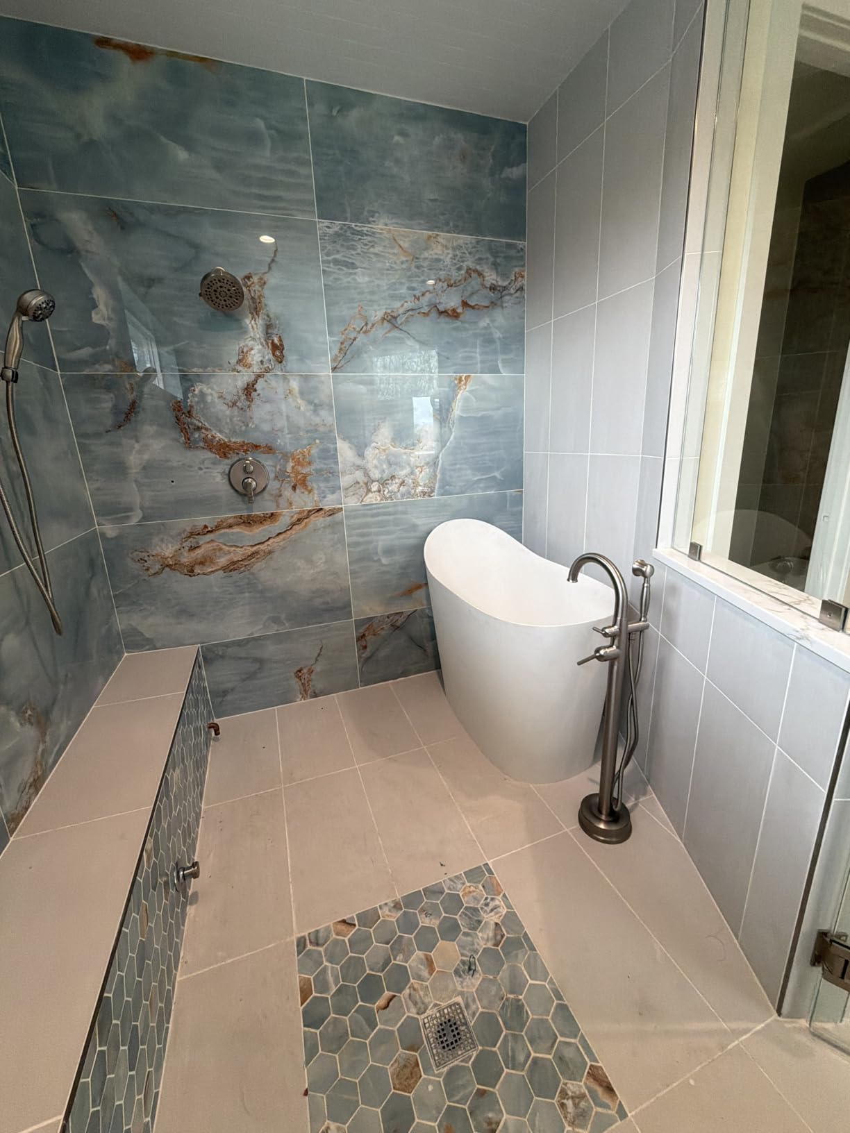51'' Japanese Soaking Tub, Stone Resin Free Standing Tub | Deep Soaking Tub, Freestanding Bathtub with Overflow and Pop-up Drain - White customer photo 2