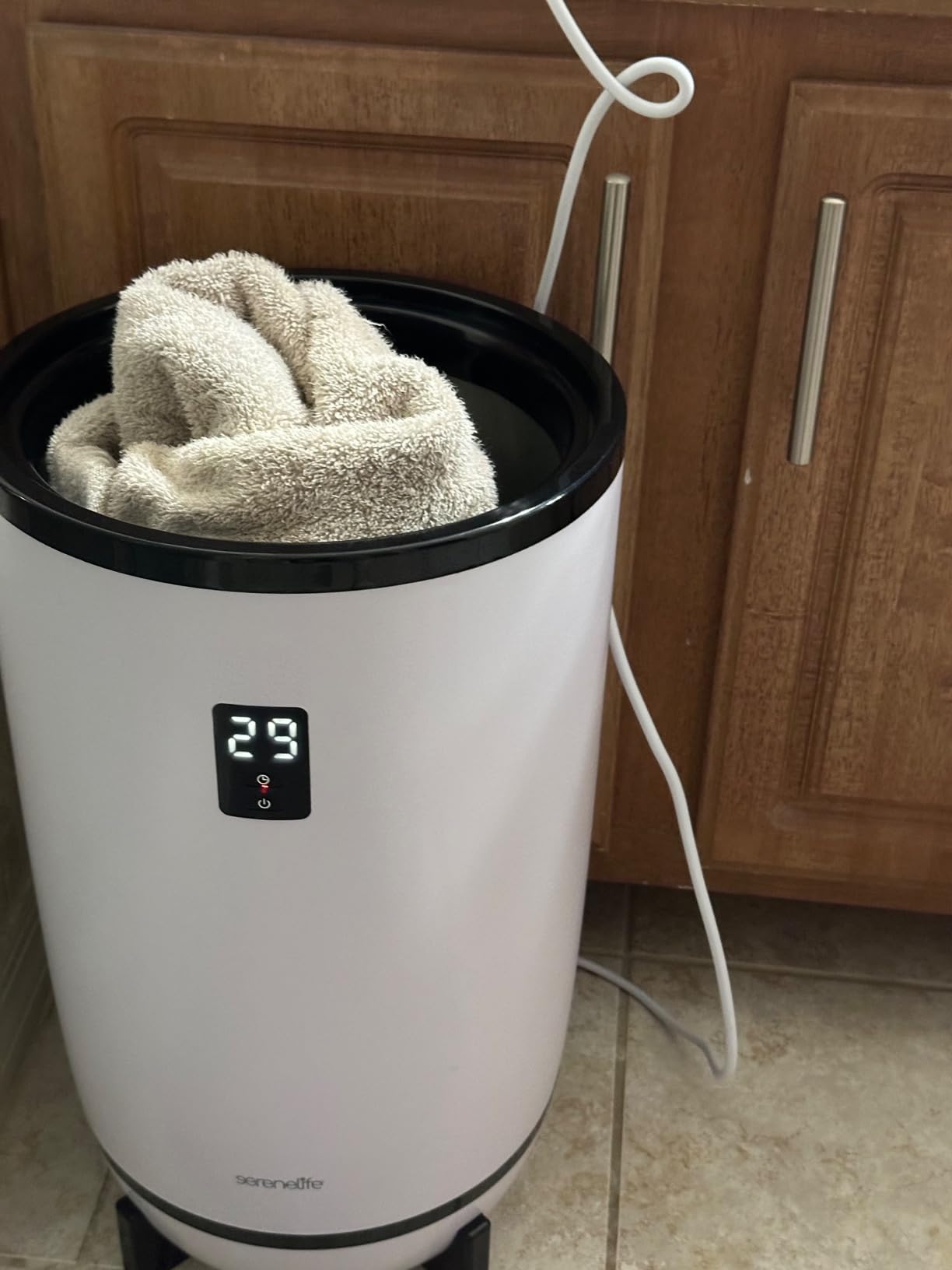 SereneLife Towel Warmers Bucket, with Customized Fragrance for Spa and Bathroom, Luxury Towel Heater Gifts for Him & Her, Auto Shut off, Fits 2 large Towels, Blankets, Bathrobes, PJ's (Grey) customer photo 2