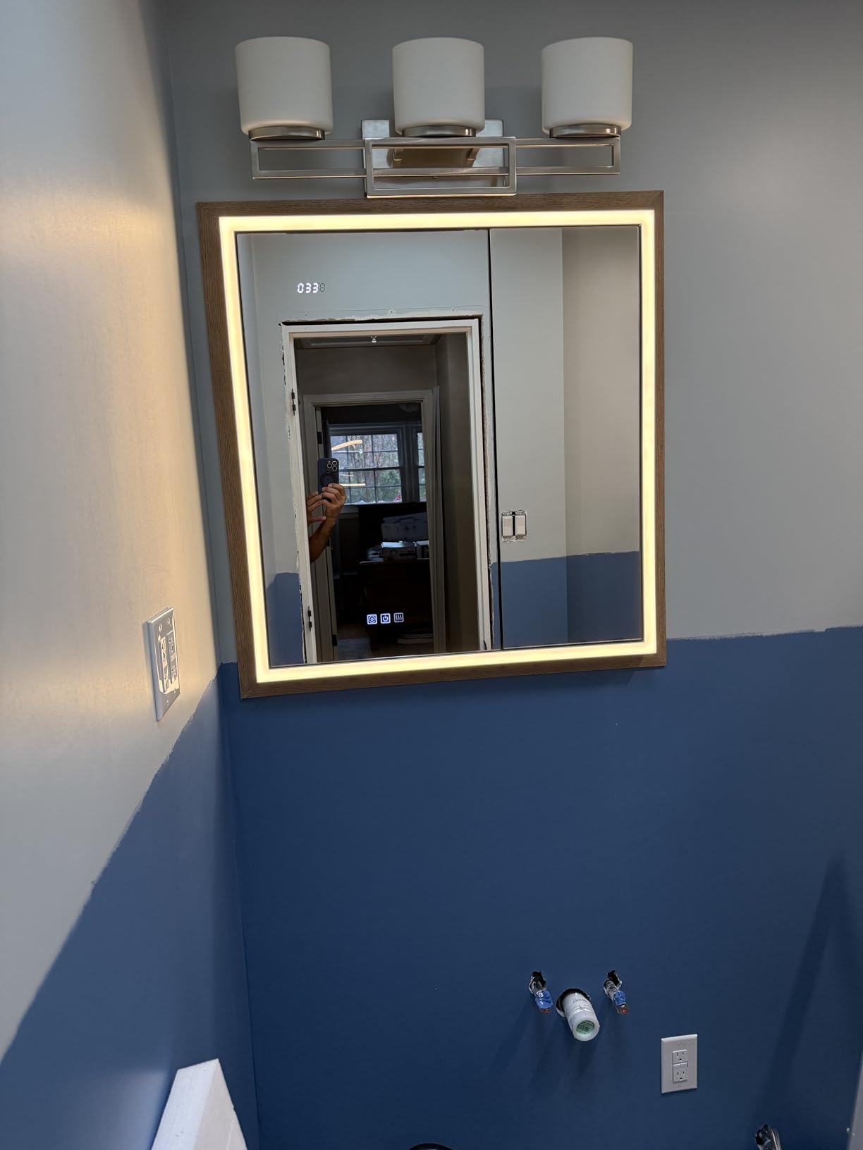 LED Medicine Cabinet with Mirror, 24x32 Surface or Recessed Lighted Medicine Cabinet with Mirror, Dimmable Fogless Aluminum Medicine Cabinet with Outlet, Time Display& Built-in Sensing Light customer photo 2