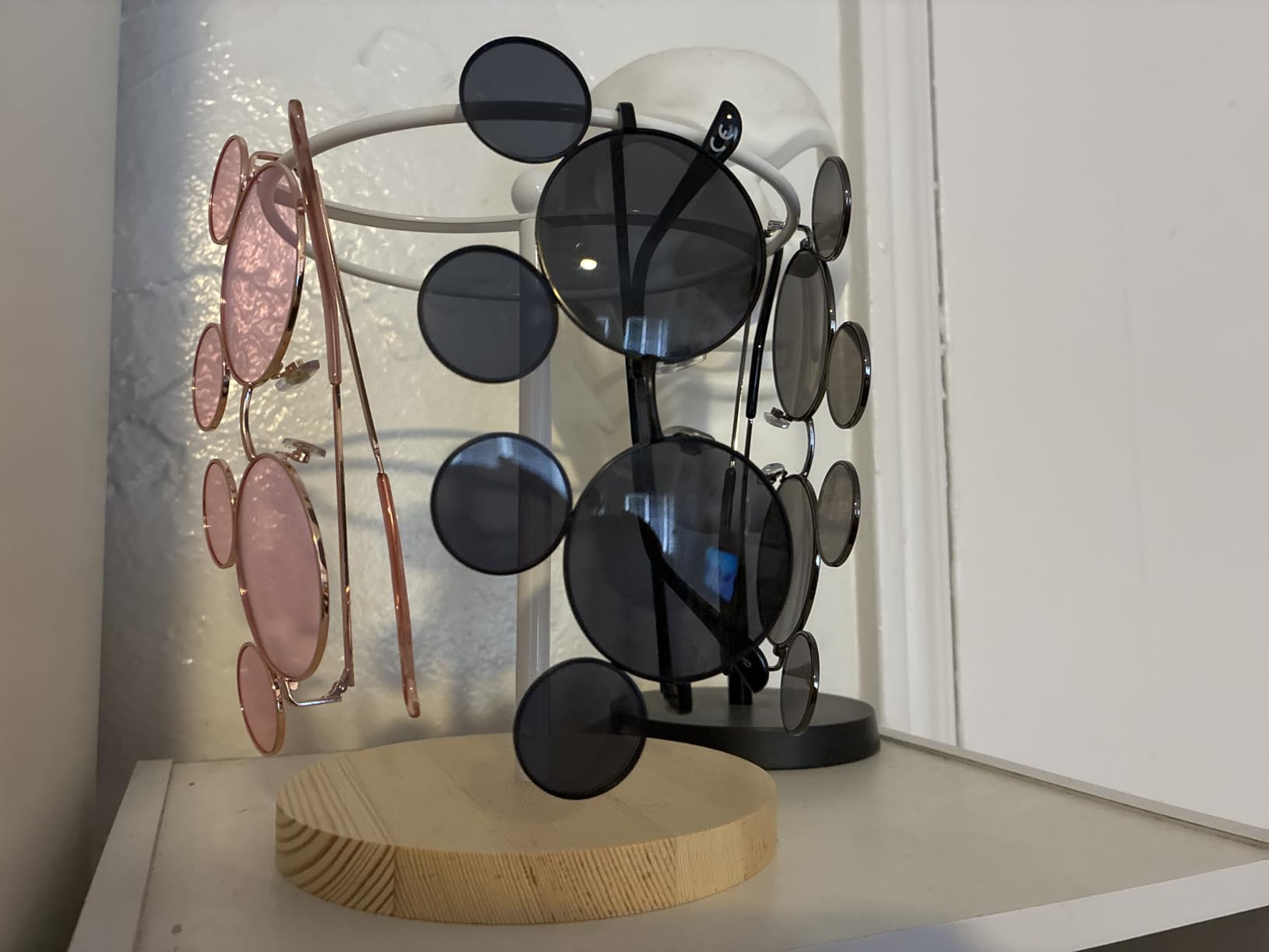 Mkono Sunglasses Organizer, Metal Glass Holder Storage Stand Display 1 Pack customer photo 2