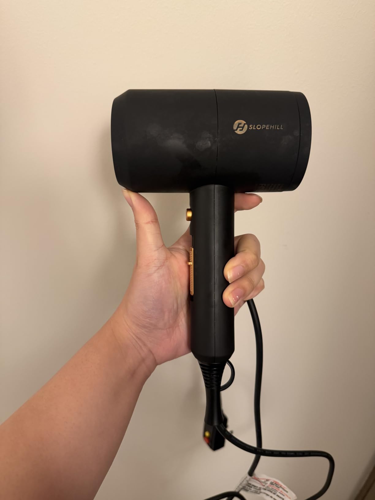 Slopehill Professional Ionic Hair Dryer, Powerful 1800W Fast Drying Low Noise Blow Dryer with 2 Concentrator Nozzle 1 Diffuser Attachments for Home Salon Travel (Matte Blue) customer photo 2