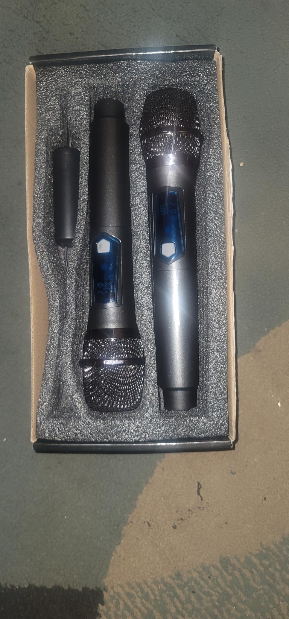 Wireless Dual Microphone,Handheld Dynamic mic,Karaoke Singing, Weddings DJ,Party, Church, Classroom use, 200 feet, Gray.(2 Versions Randomly Shipped) customer photo 1