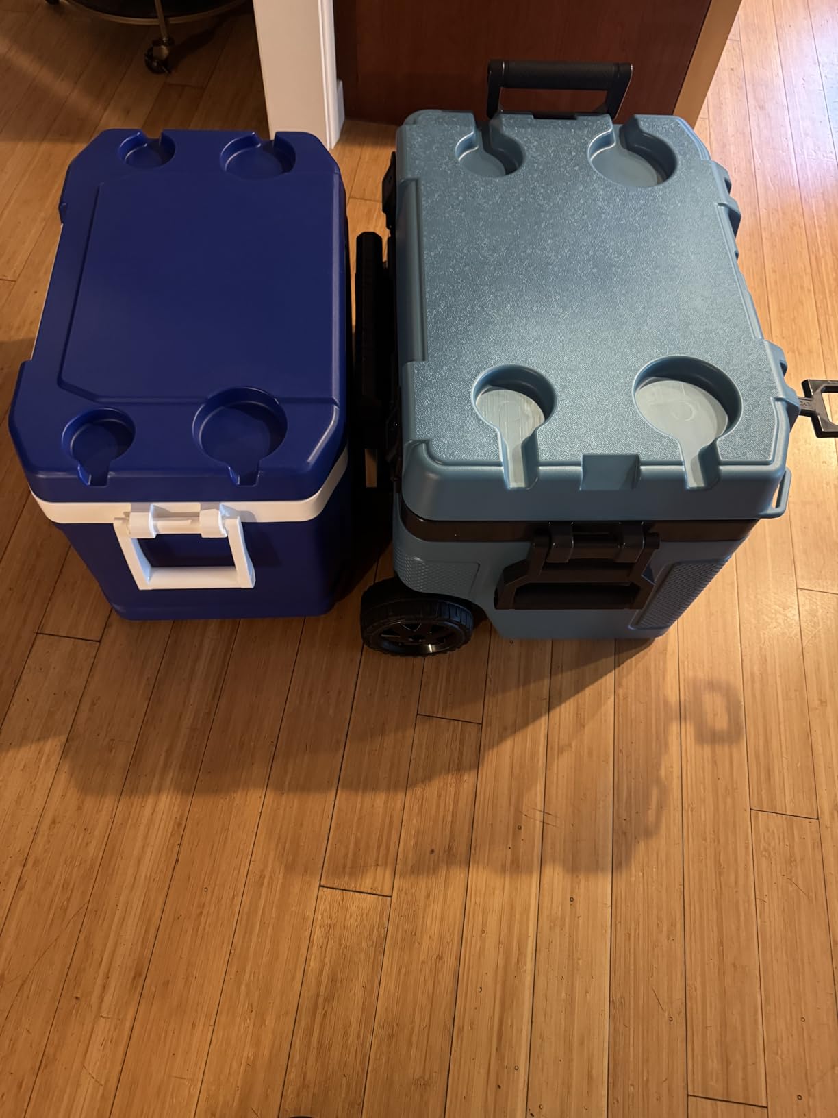 Igloo Trailmate 52 Qt Roller Cooler, Carbonite customer photo 2