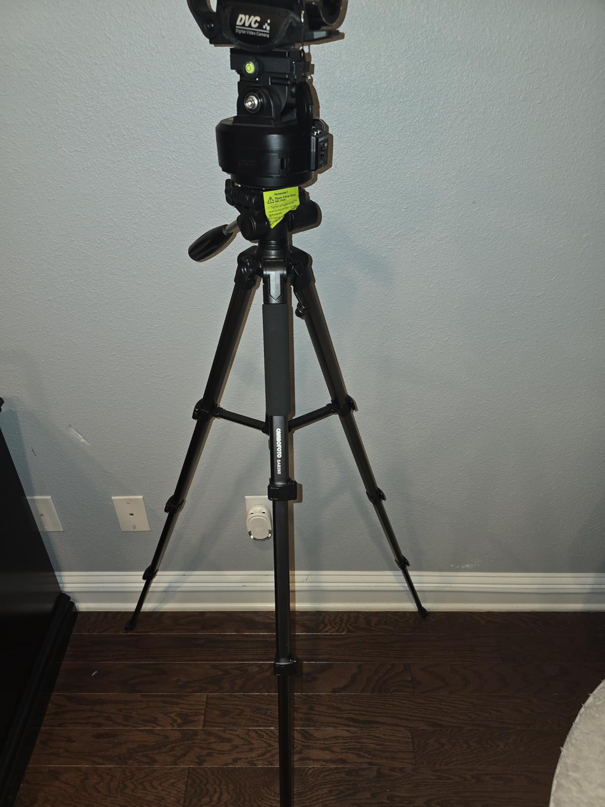 CAMBOFOTO 74″ Camera Tripod, Phone Tripod for iPhone Lightweight Tripod customer photo 2