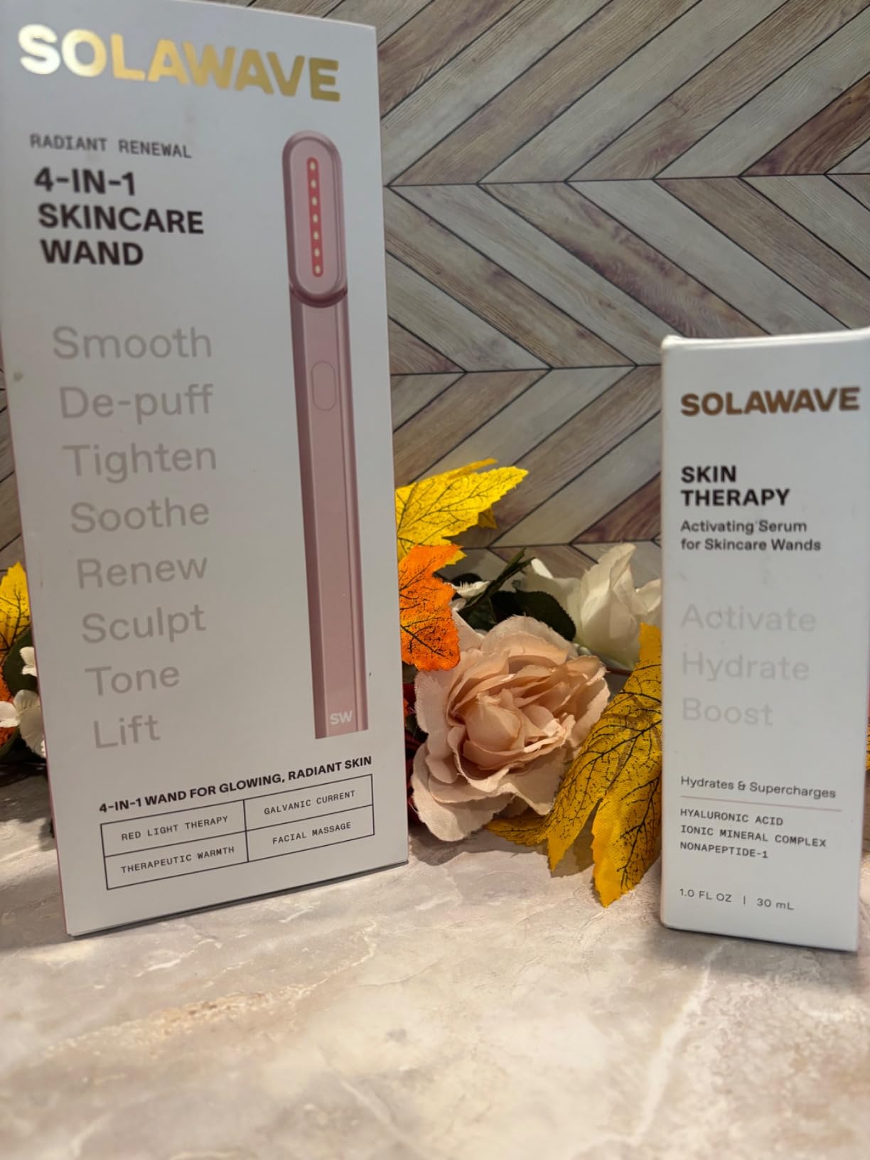 Solawave 4-in-1 Red Light Therapy Wand for Face & Neck + Activating Serum customer photo 1