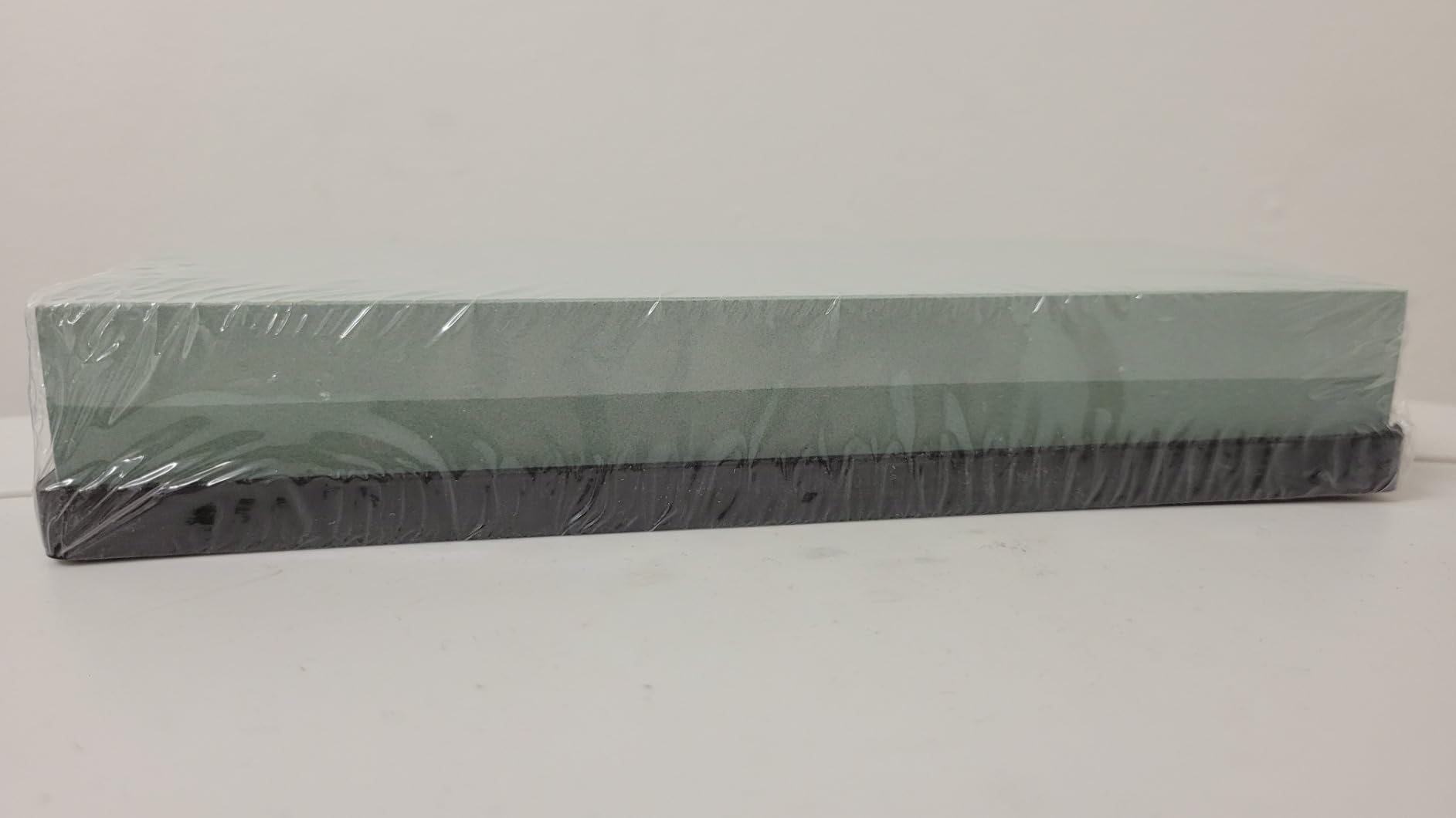 HiramWare Knife Sharpening Stone with Non-slip Rubber Base, 400/1000 Grit Premium Whetstone, Double-Sided Knife Sharpener for Kitchen, Waterstone for Honing Blades Manually customer photo 1