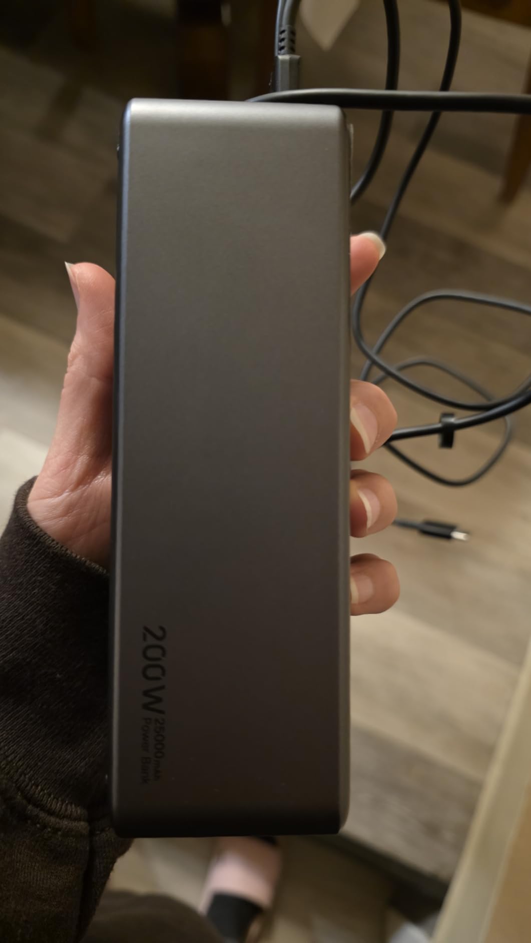 UGREEN Nexode 25000mAh 200W PD 3.1 TFT 3-Port Power Bank customer photo 2