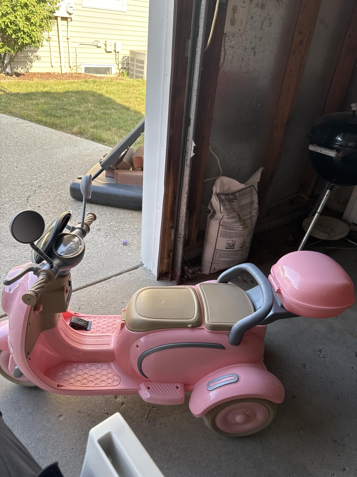 HEIMILI 12V Kids Electric Motorcycle, 2-Seater Mini Electric Bike for Kids, 3-Wheel Ride On Toys for Girls, Battery Powered Ride On Scooter Moped with MP3 & Bluetooth, Ages 3-6 customer photo 1
