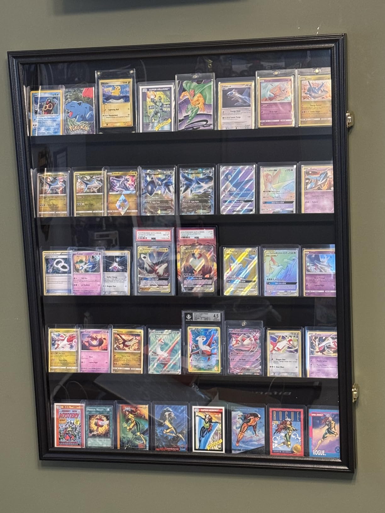 GYaozii 40 Large Graded Sports Baseball Card Display Case Wall Mount customer photo 1
