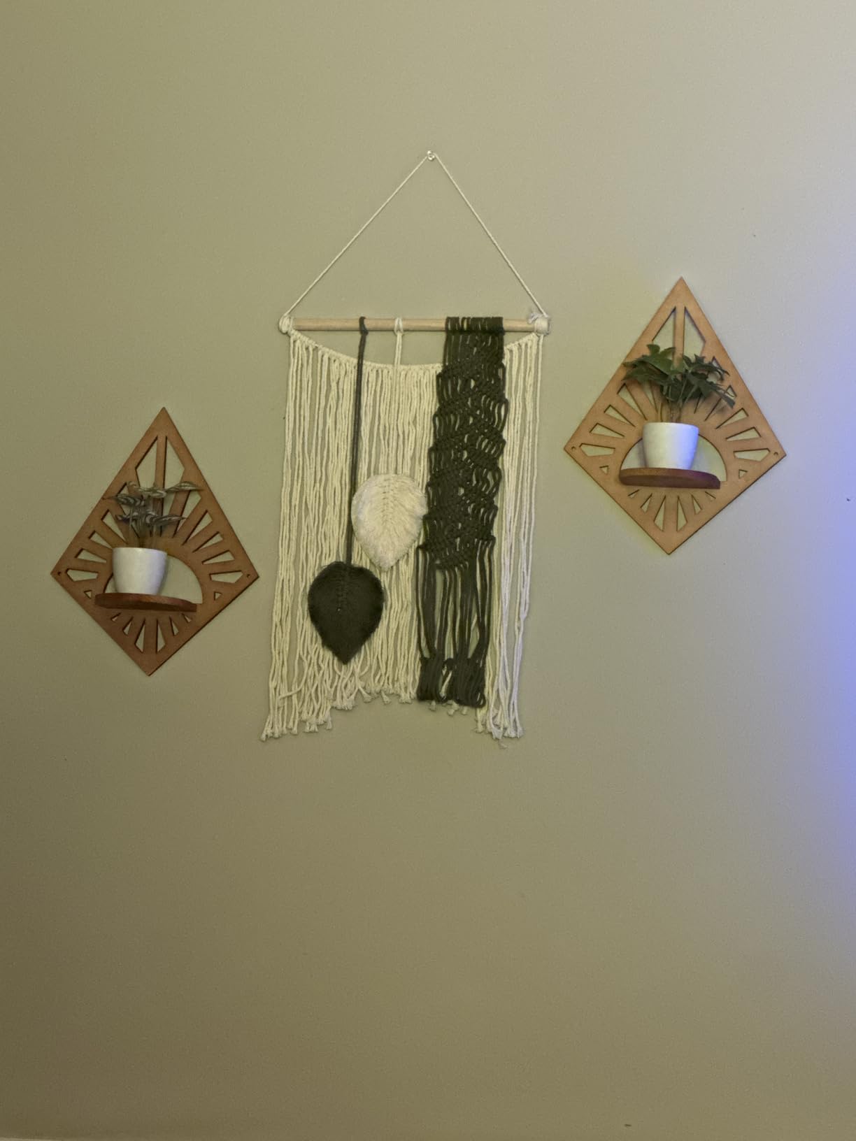 Artilady Macrame Wall Hanging Tapestry, Boho Sage Green Leaf Wall Decor customer photo 2