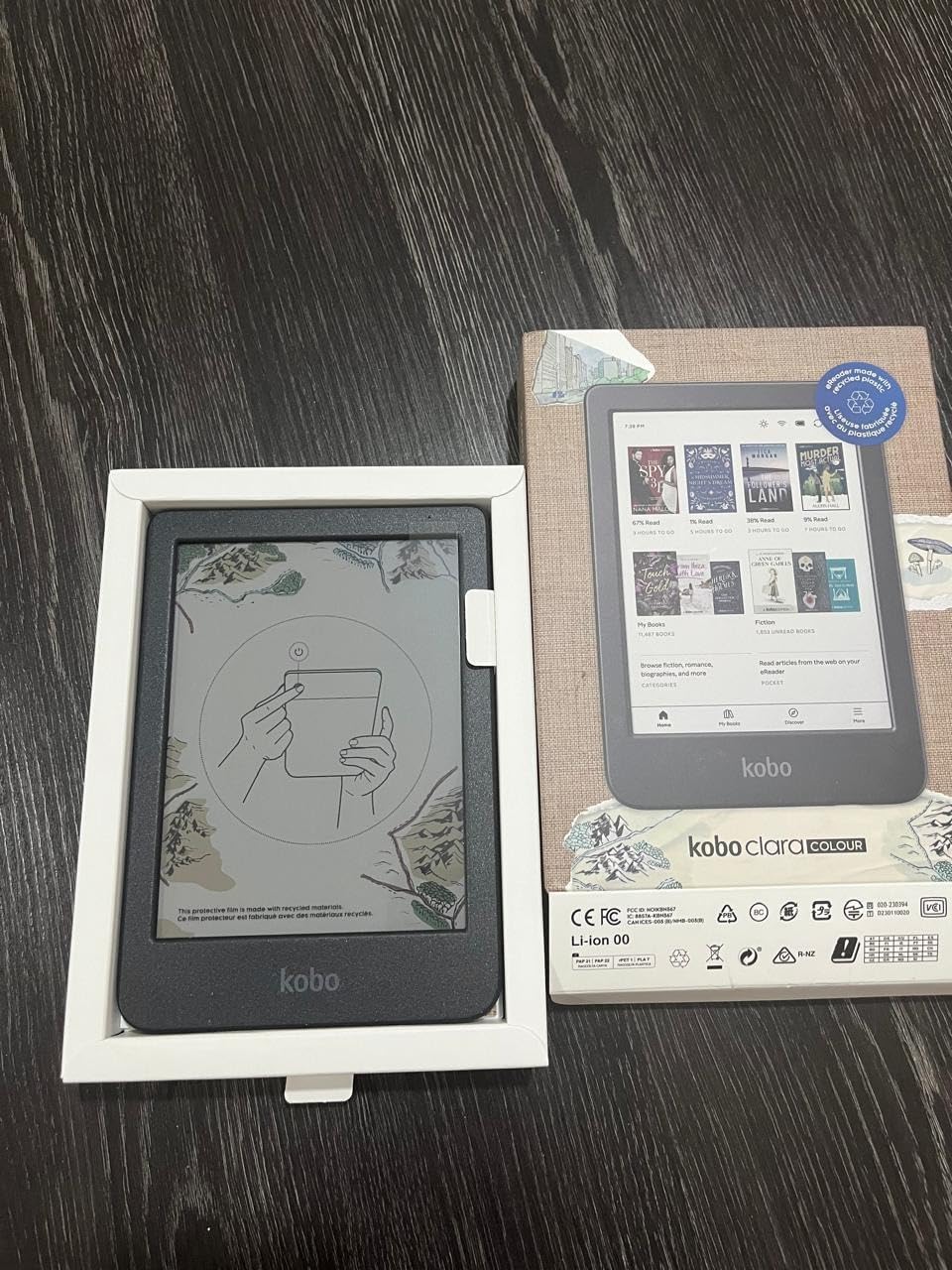 Kobo Clara Colour | eReader | 6” Glare-Free Colour E Ink Display | Dark Mode Option | Waterproof | Audiobooks | 16GB of Storage | Black customer photo 1