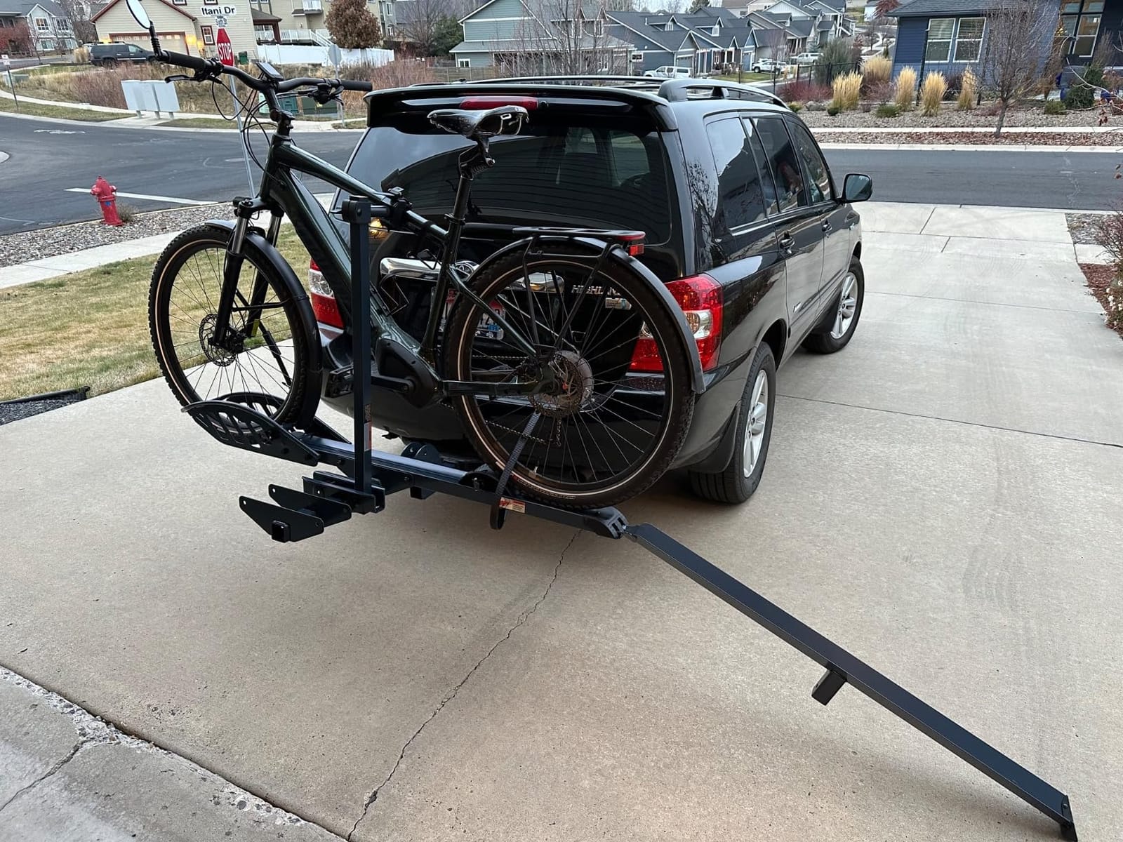 CRAVOT CyberRack E2 Hitch 2 E-Bike Rack with Ramp,200 lbs Capacity customer photo 1