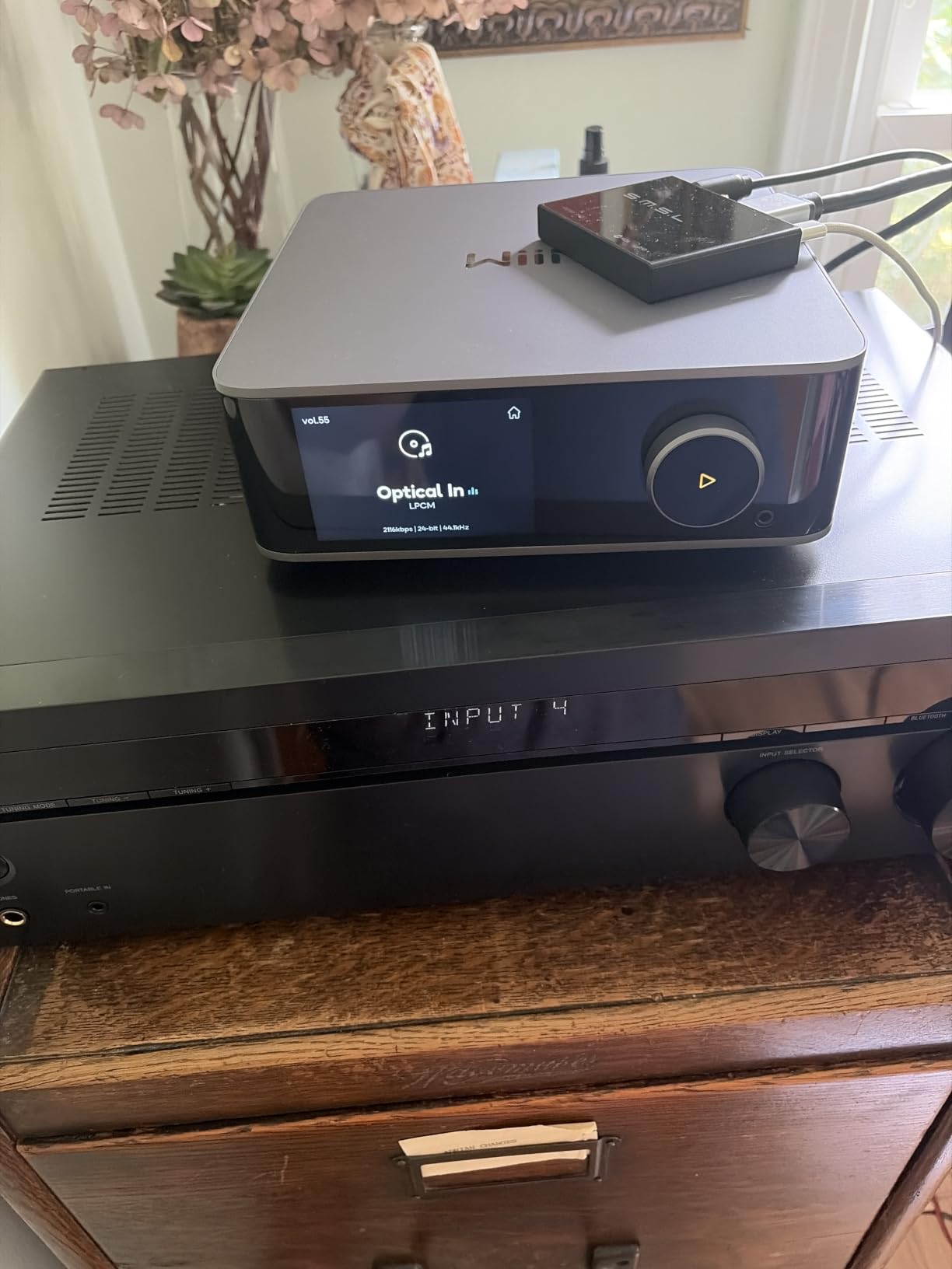 WiiM Ultra Hi-Res Music Streamer with Touchscreen & ESS DAC, Space Gray customer photo 2