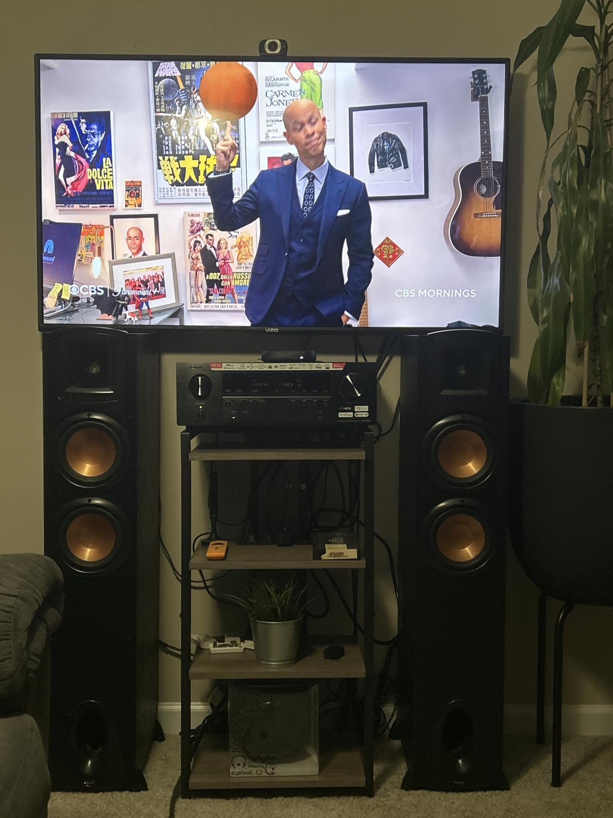 HOOBRO 4-Tier AV Media Stand, Media Console with Charging Station&LED Light customer photo 1