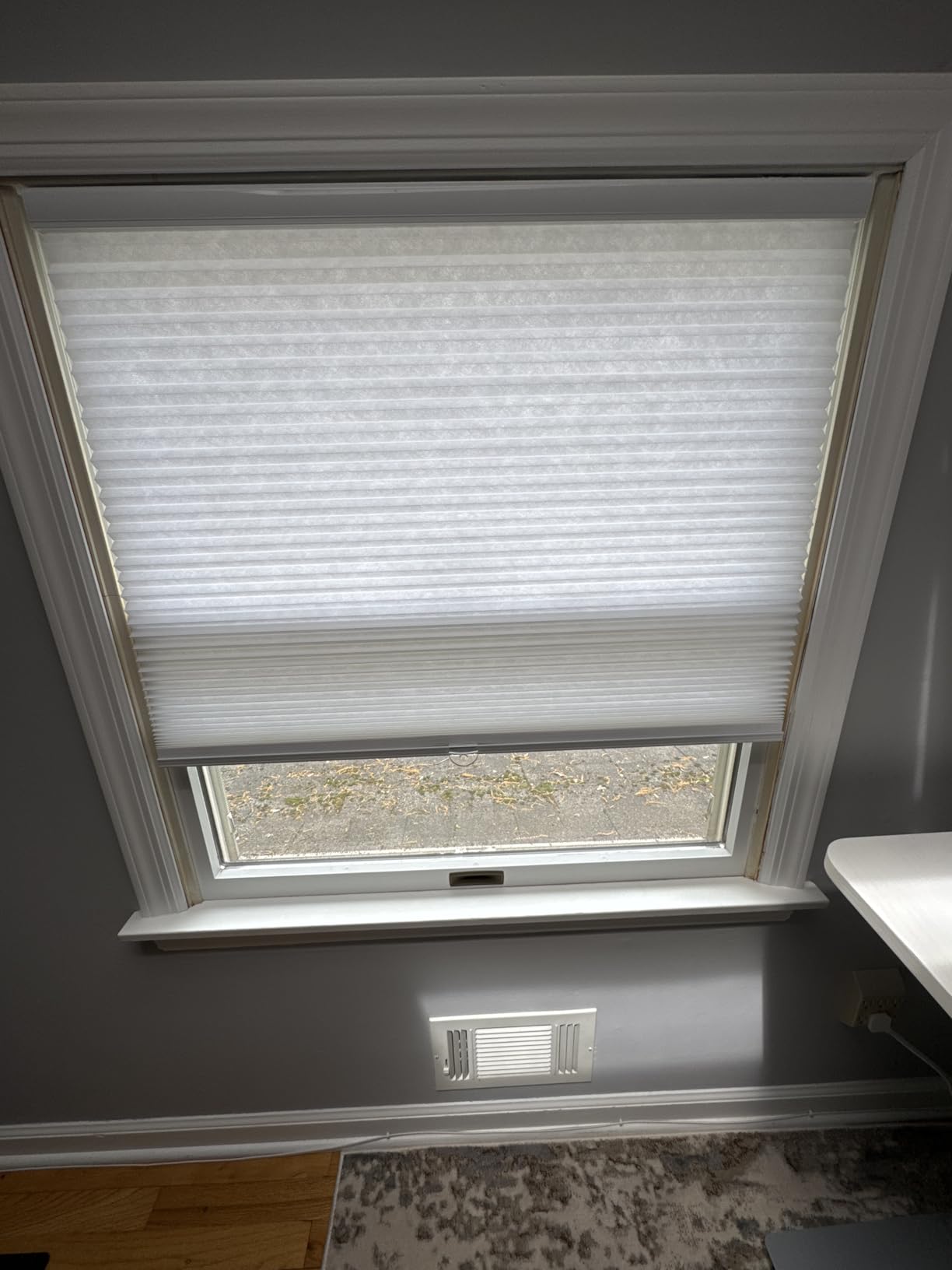 Changshade Cordless Cellular Shades, Motorized Blackout Room Darkening Black Out Honeycomb Blinds for Indoor Windows Bedroom, Pull Down Pleated Accordion Blind Easy Install, Custom Size, White customer photo 2