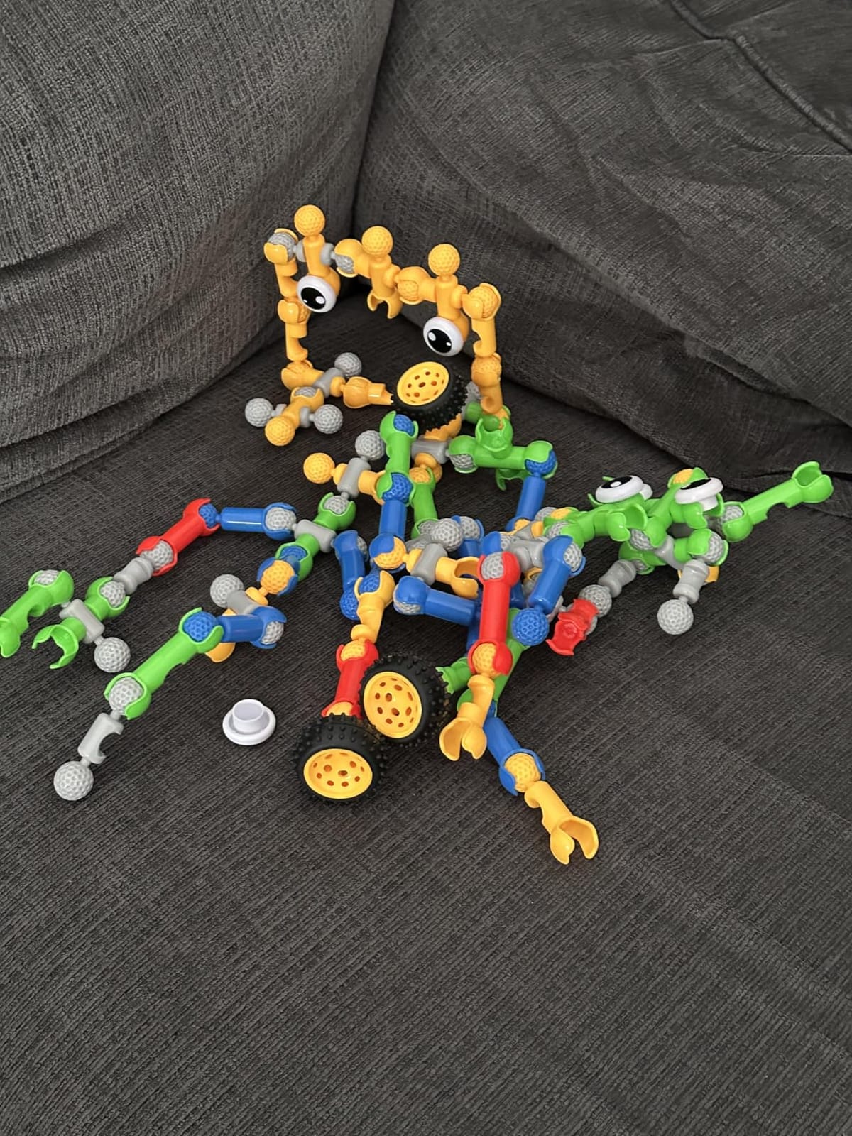 Huaker STEM Building Toys for 3 4 5 6 7 8 Year Old Boys Girls Birthday Gift customer photo 2