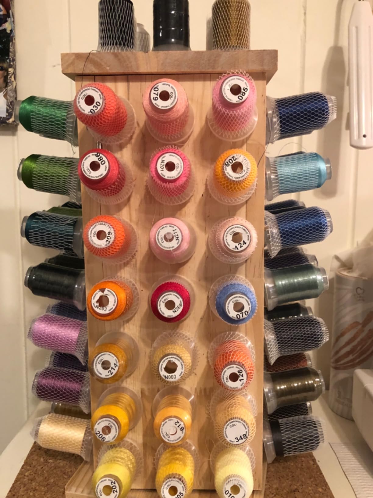 New brothread 93 Spools 360° Fully Rotating Wooden Thread Rack customer photo 1