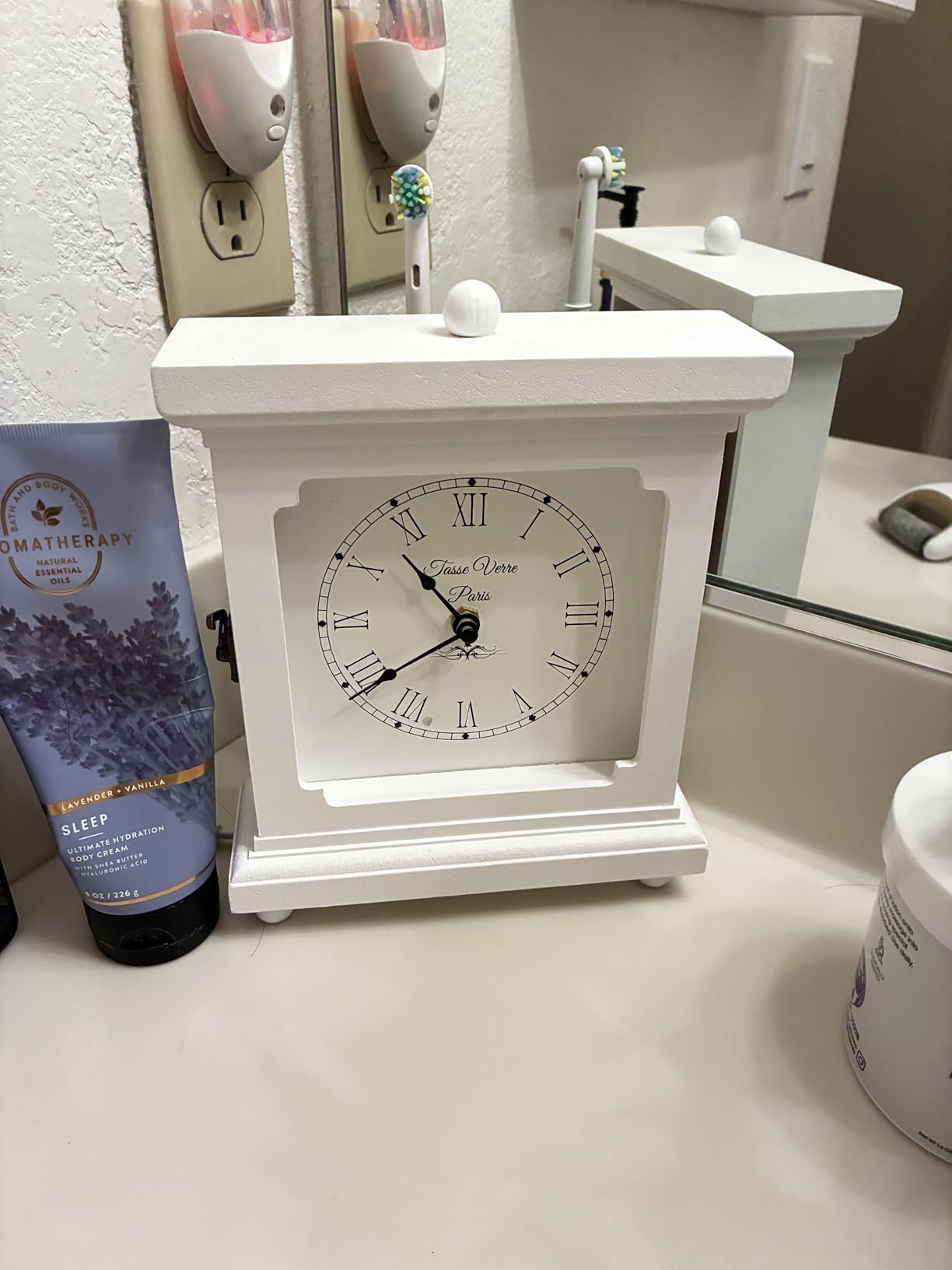 Tasse Verre 12 Inch Vintage Wall Clock - Farmhouse Decor Distressed White Washed Mechanical Quiet Silent - Retro Vintage Hanging Brown Non-Ticking Round customer photo 1